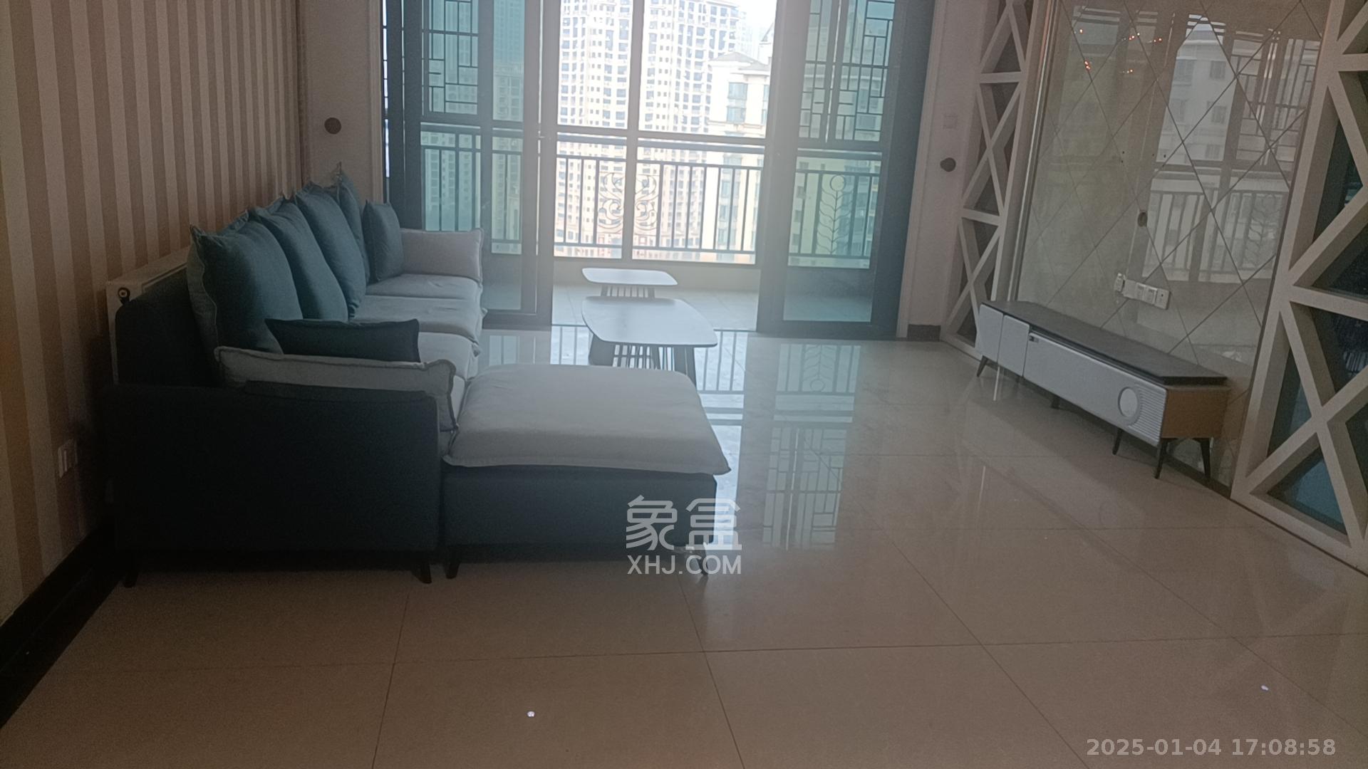 恒大城  4室2厅2卫    3200.0元/月 恒大城  4室2厅2卫    3200.0元/月