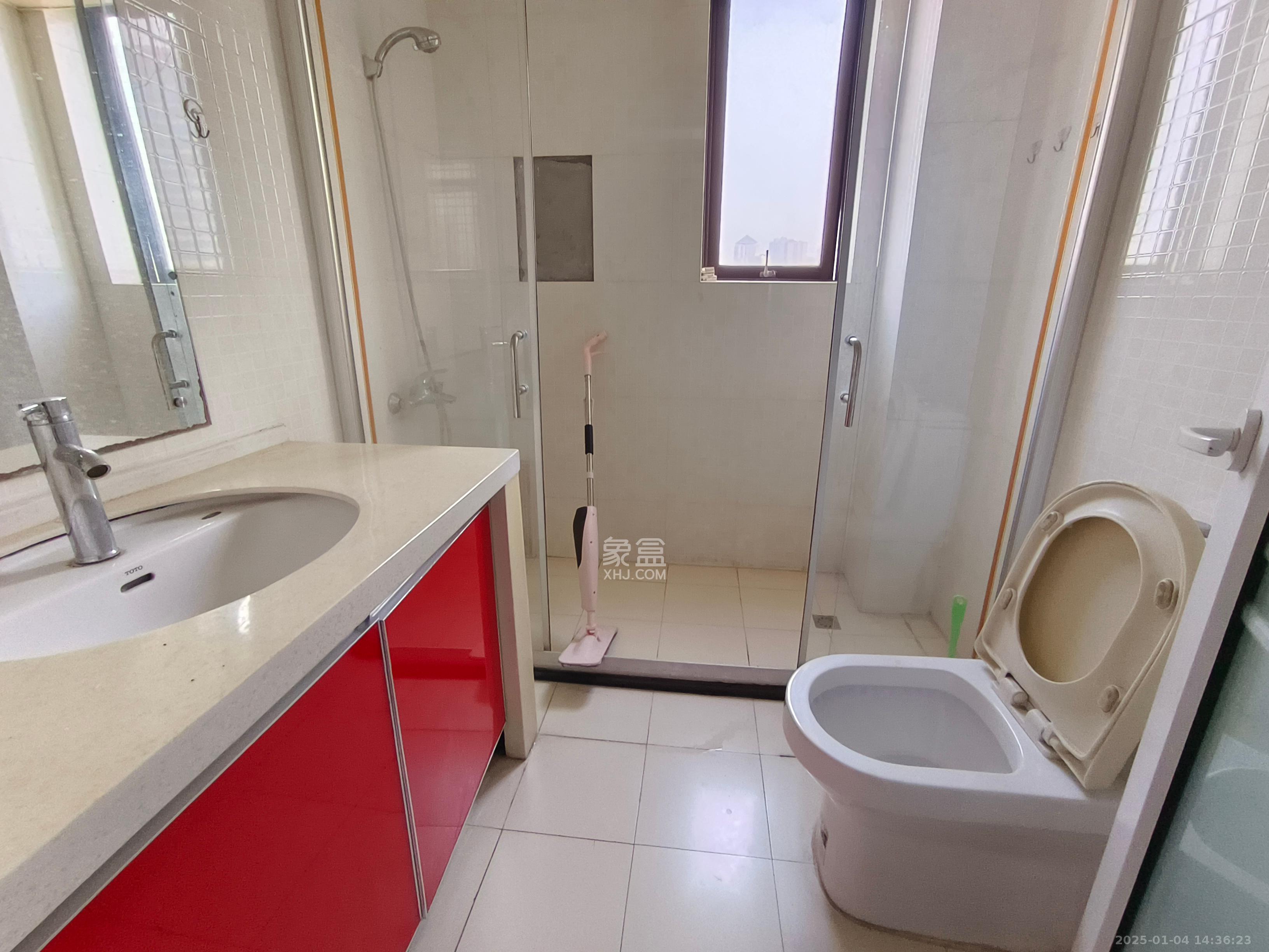 巴黎香榭  4室2厅2卫    4500.0元/月 巴黎香榭  4室2厅2卫    4500.0元/月