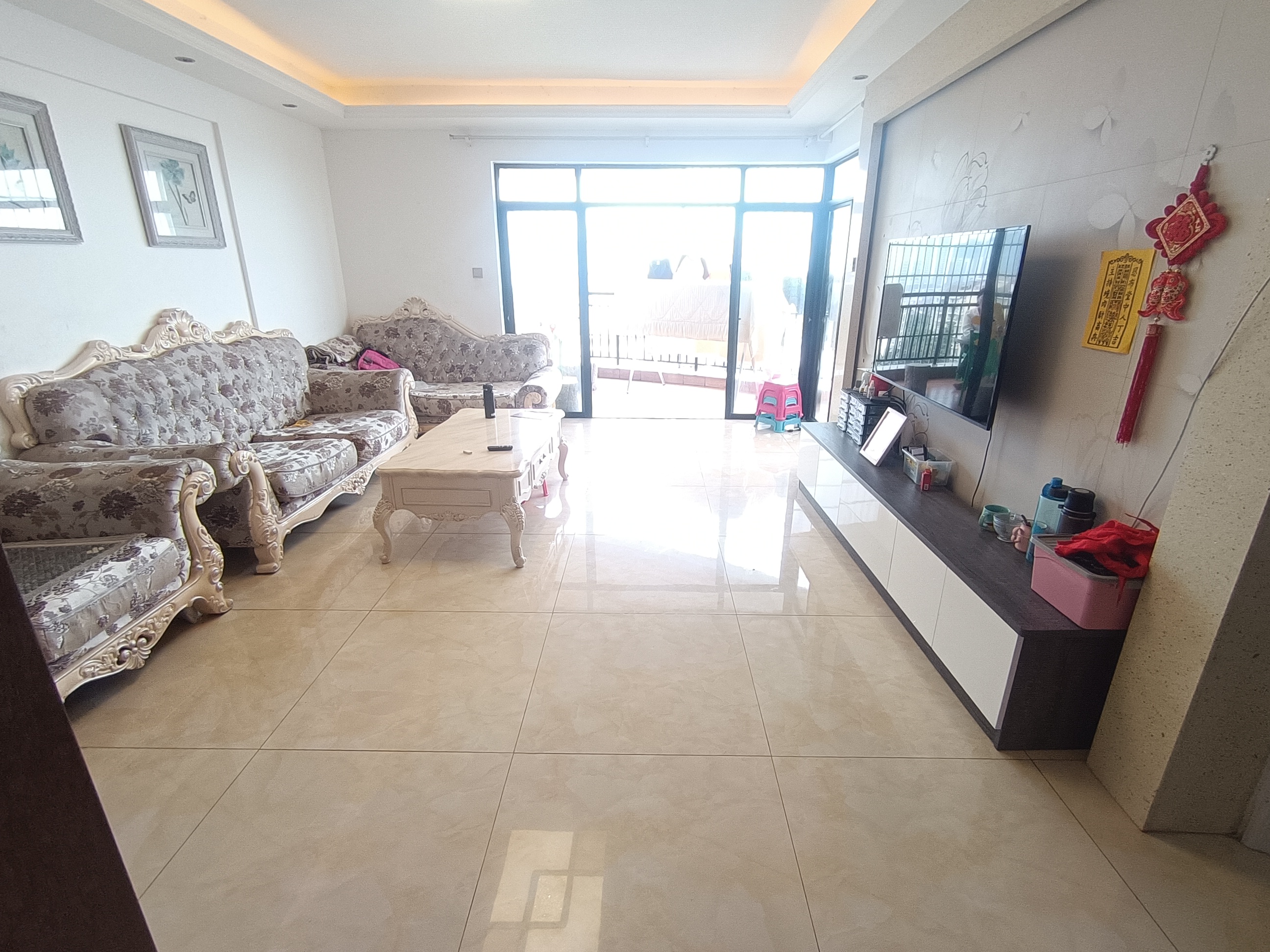 瀛寰名仕苑 3室2厅2卫 210.0万 瀛寰名仕苑 3室2厅2卫 210.0万室内图