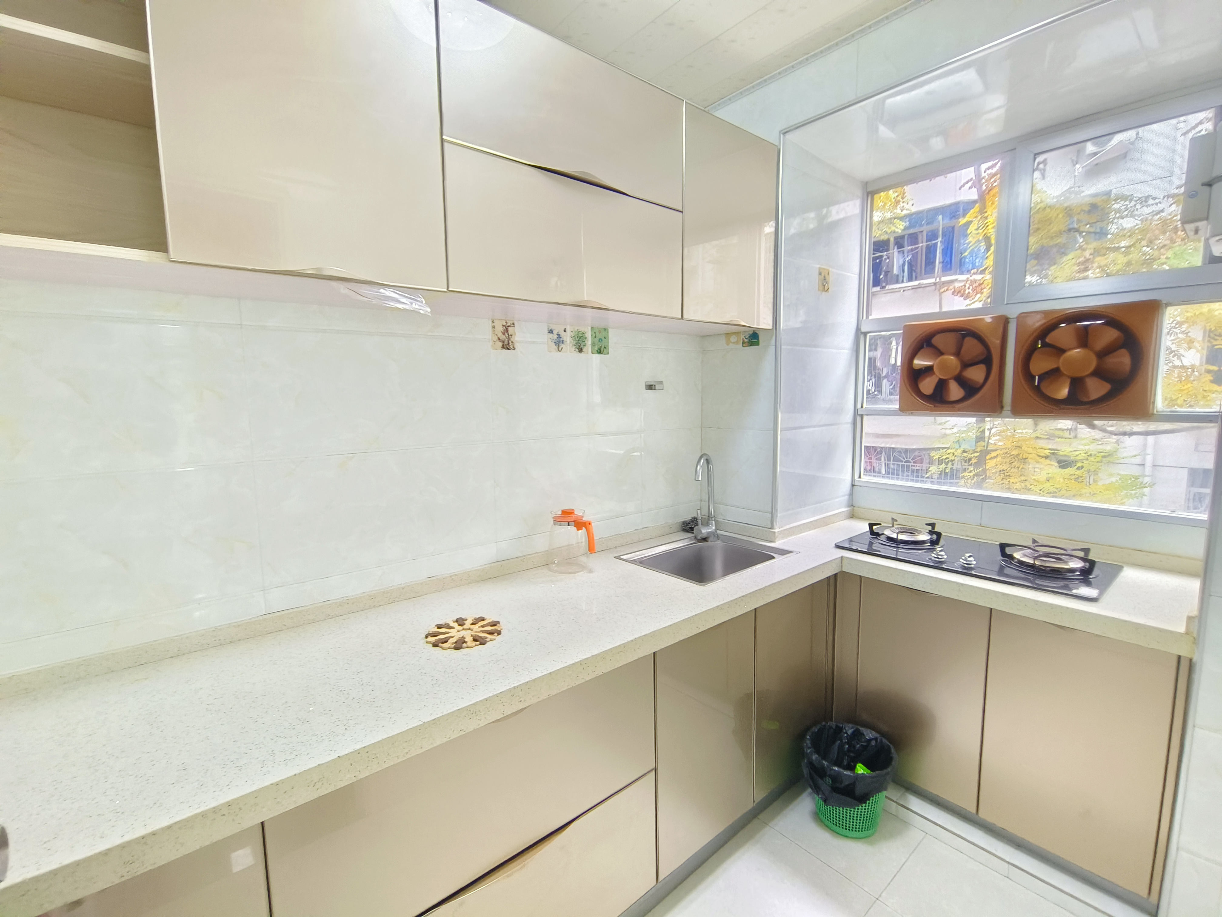 紫桥小区  2室2厅1卫    1000.0元/月 紫桥小区  2室2厅1卫    1000.0元/月室内图