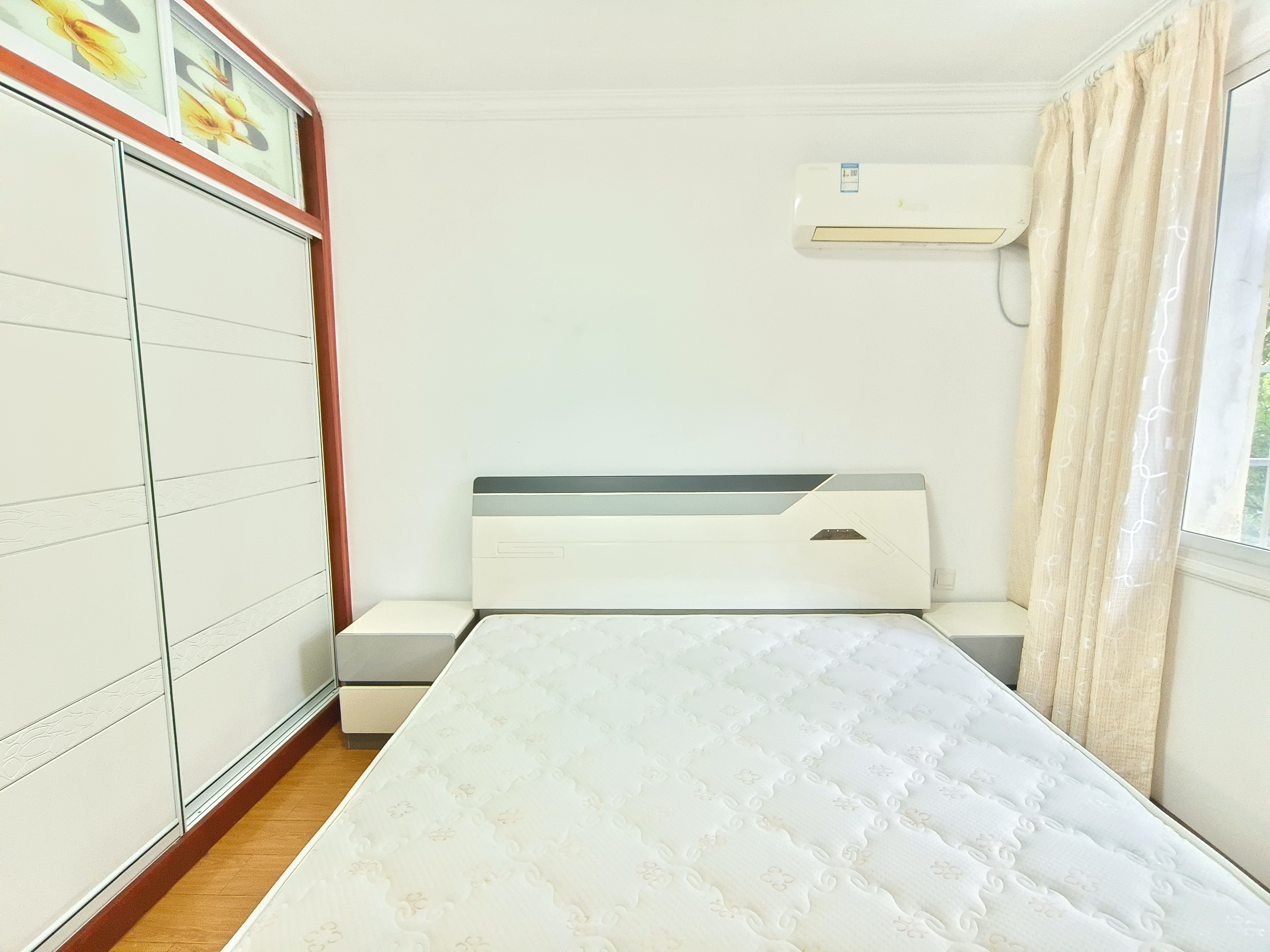 紫桥小区  2室2厅1卫    1000.0元/月 紫桥小区  2室2厅1卫    1000.0元/月室内图