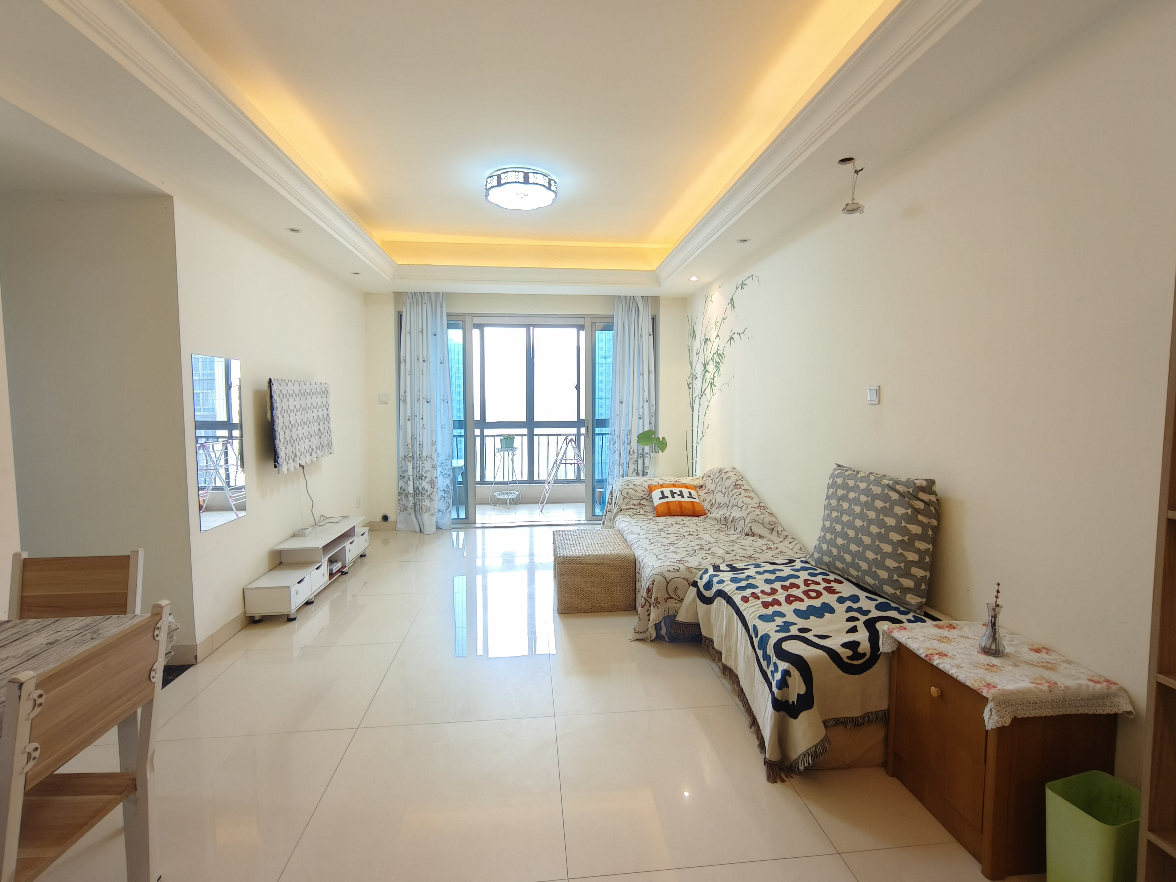 碧桂园 3室2厅1卫 1700.0元/月 碧桂园 3室2厅1卫 1700.0元/月室内图