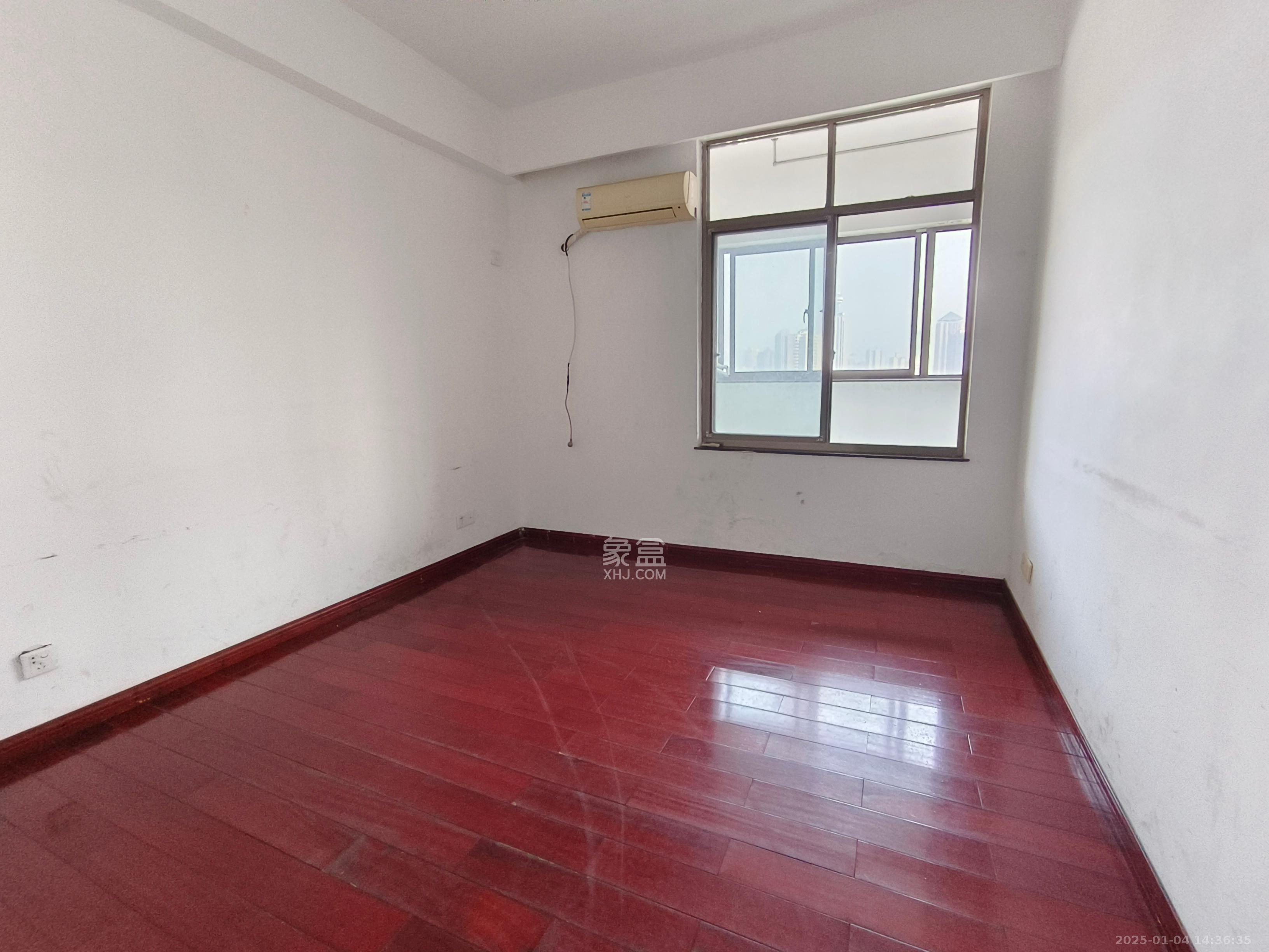 巴黎香榭  4室2厅2卫    4500.0元/月 巴黎香榭  4室2厅2卫    4500.0元/月室内图