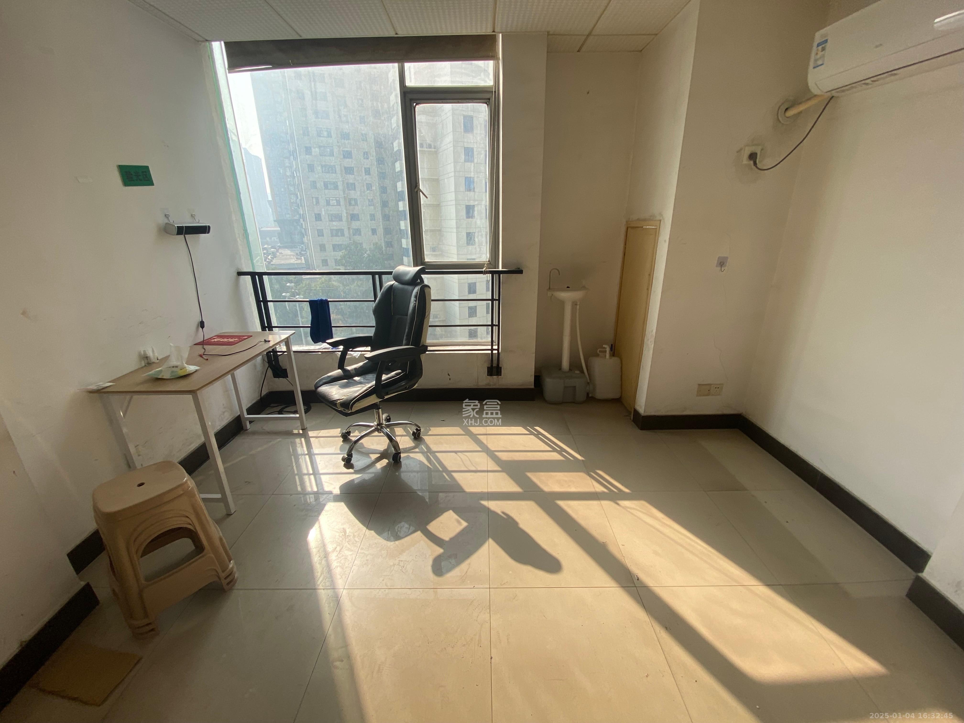 城市之心 1室0厅0卫 2500.0元/月 城市之心 1室0厅0卫 2500.0元/月室内图