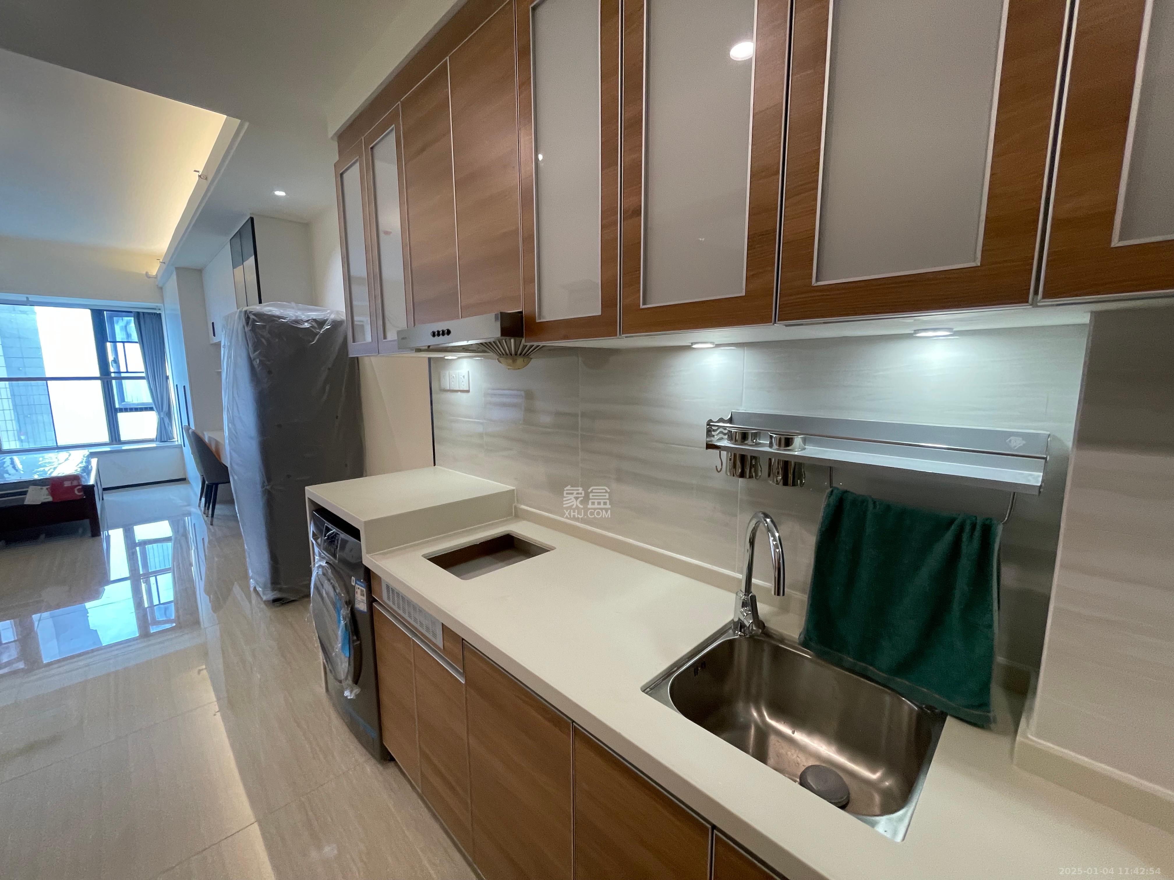 恒大清澜苑(恒大御景半岛四期) 1室1厅1卫 1900.0元/月 恒大清澜苑(恒大御景半岛四期) 1室1厅1卫 1900.0元/月室内图