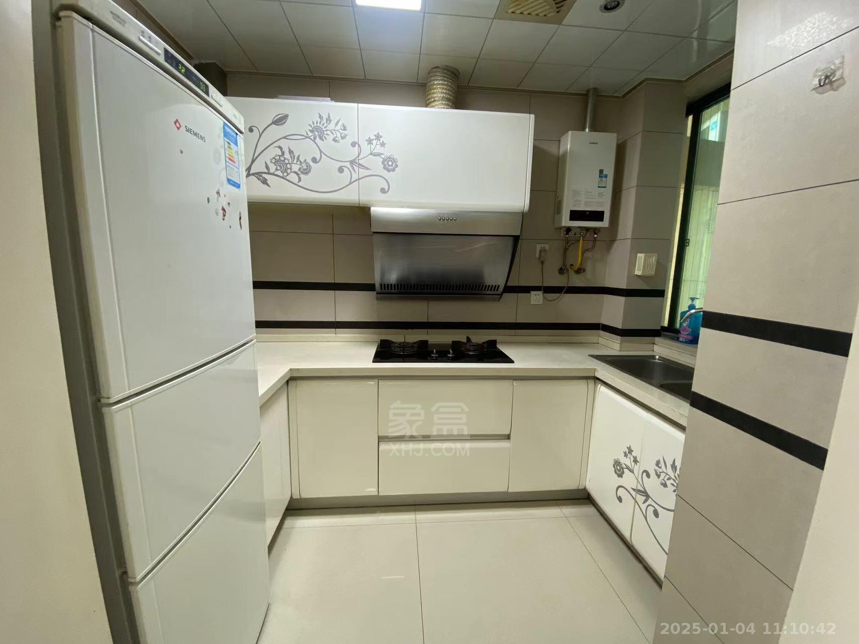 经世皇城  3室2厅1卫    2000.0元/月 经世皇城  3室2厅1卫    2000.0元/月室内图