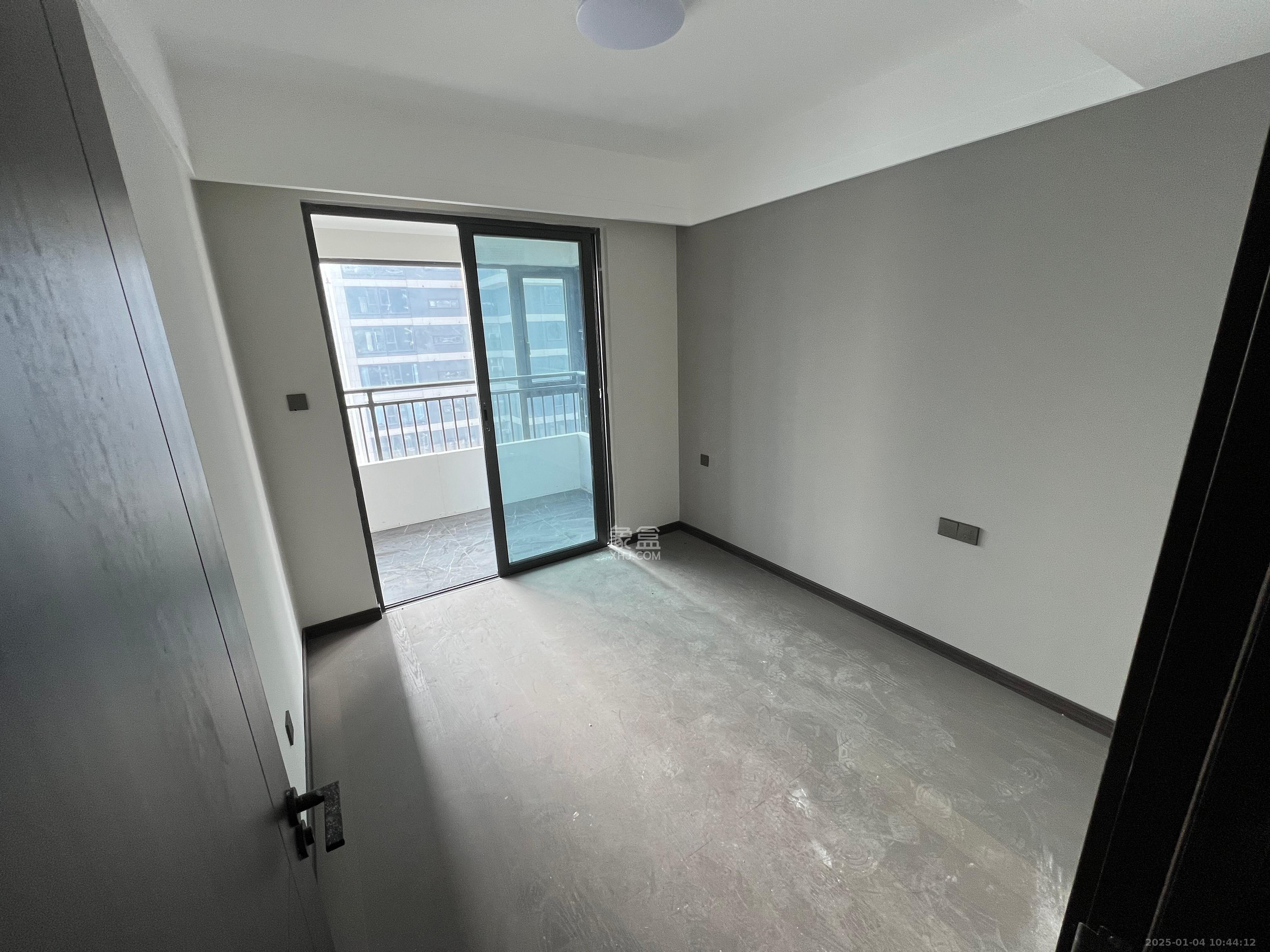 绿地麓云国际一期 3室2厅2卫 4500.0元/月 绿地麓云国际一期 3室2厅2卫 4500.0元/月室内图