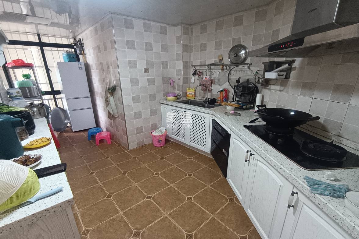 瀛寰名仕苑 3室2厅2卫 210.0万 瀛寰名仕苑 3室2厅2卫 210.0万室内图