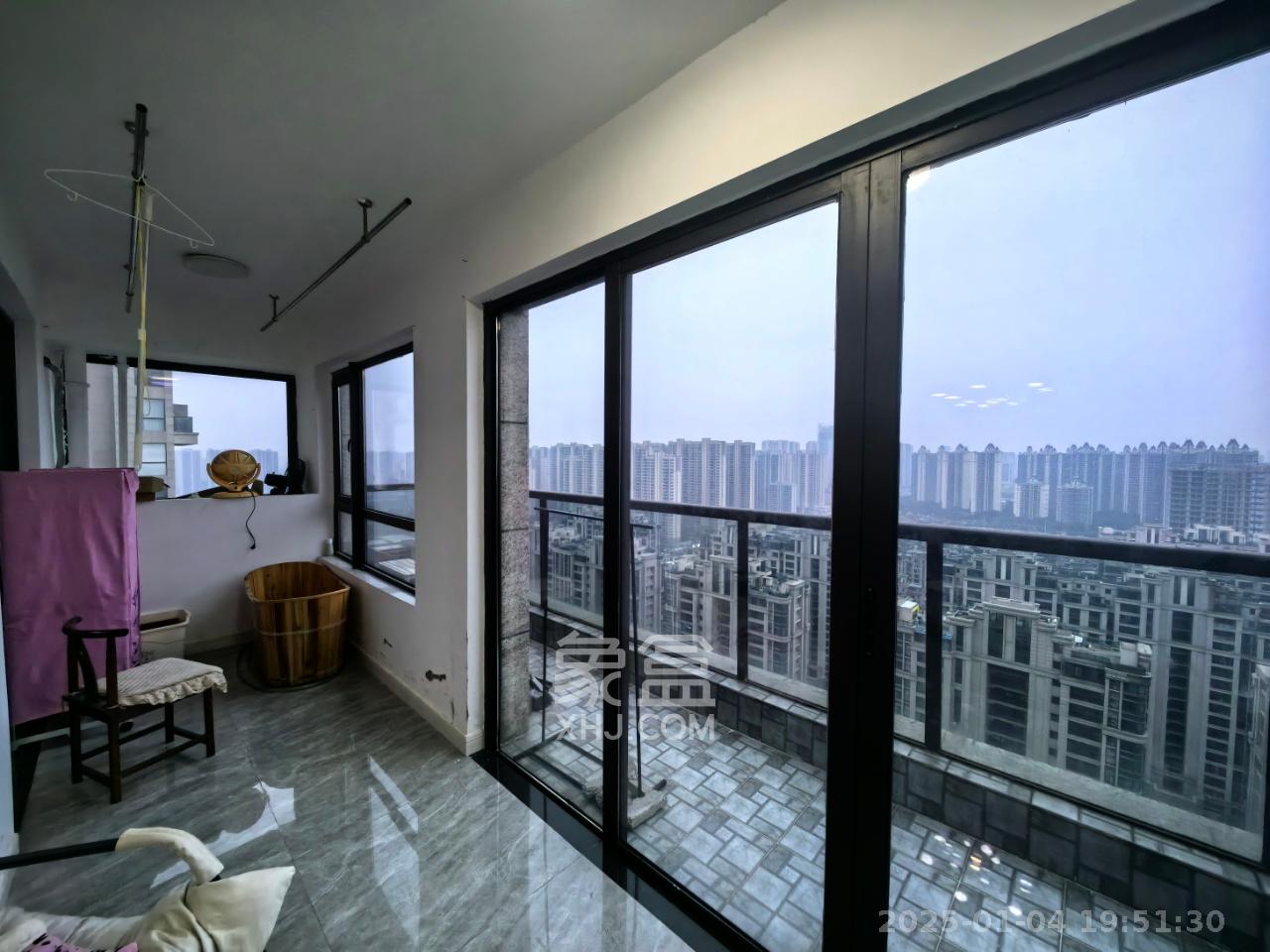 明昇壹城（明昇时代广场）二期  3室2厅2卫   2900.00元/月室内图