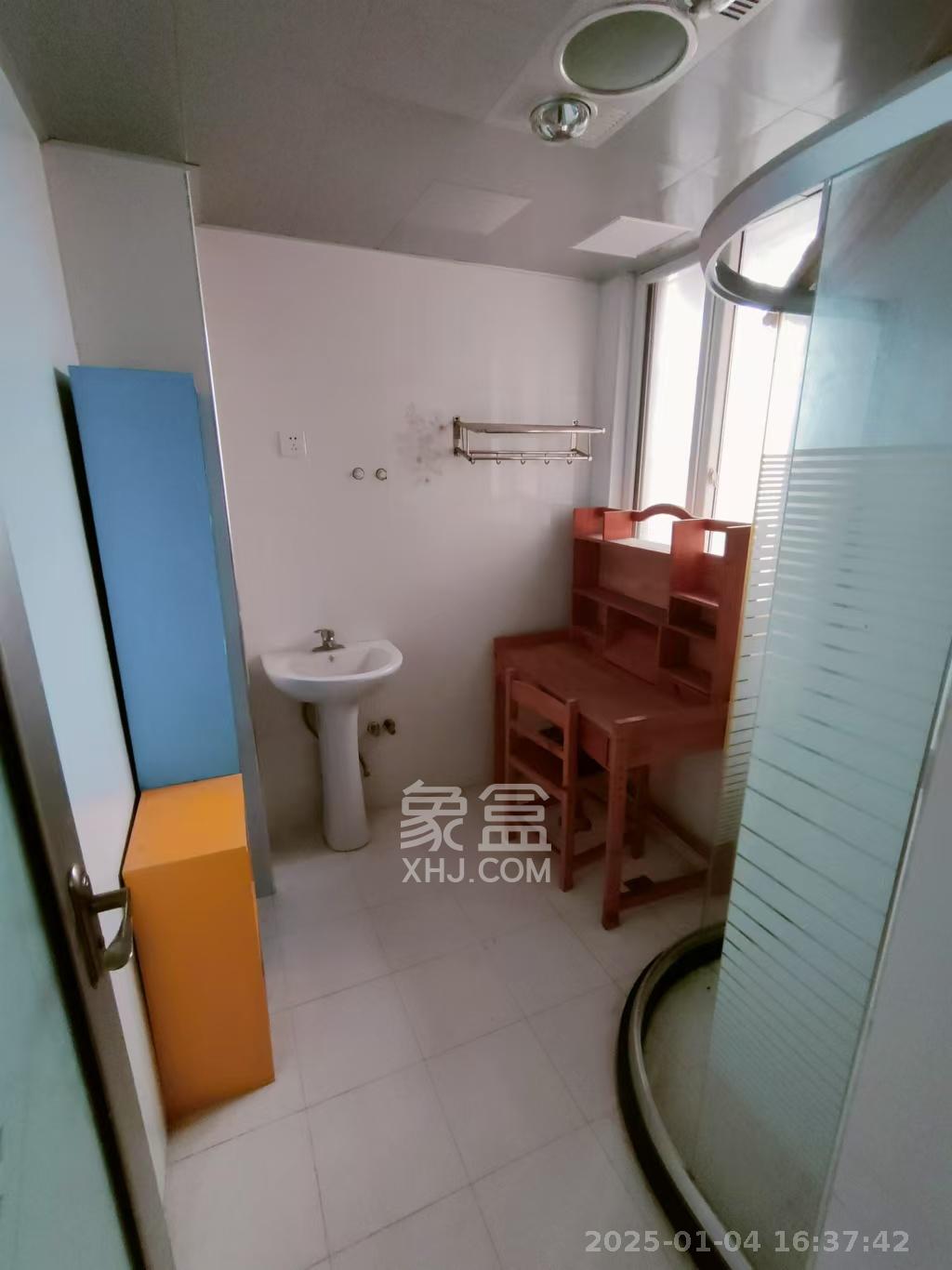 东门尚苑  3室2厅2卫   1800.00元/月室内图