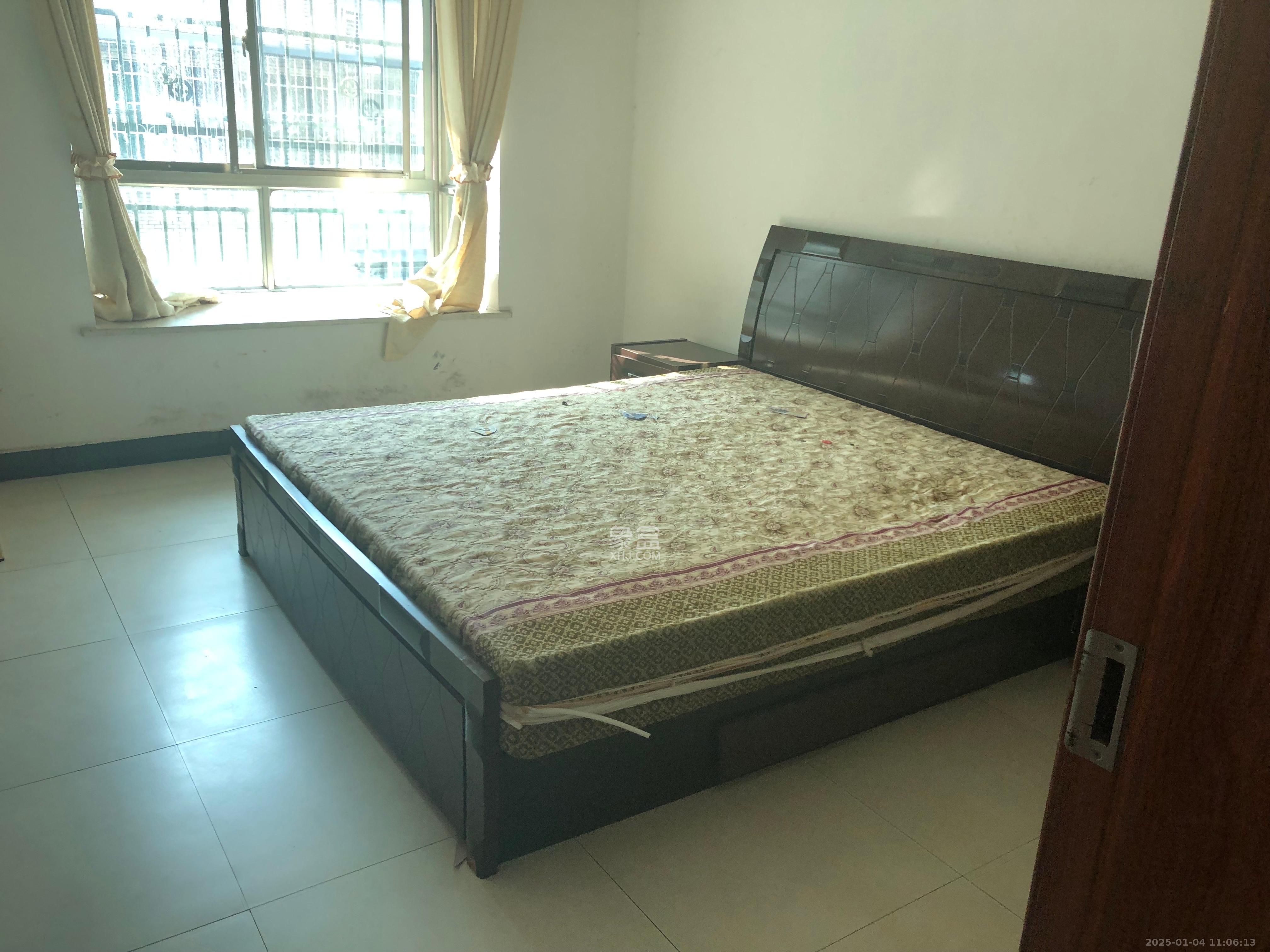 金桂小区一期 1室0厅0卫 1600.0元/月 金桂小区一期 1室0厅0卫 1600.0元/月室内图