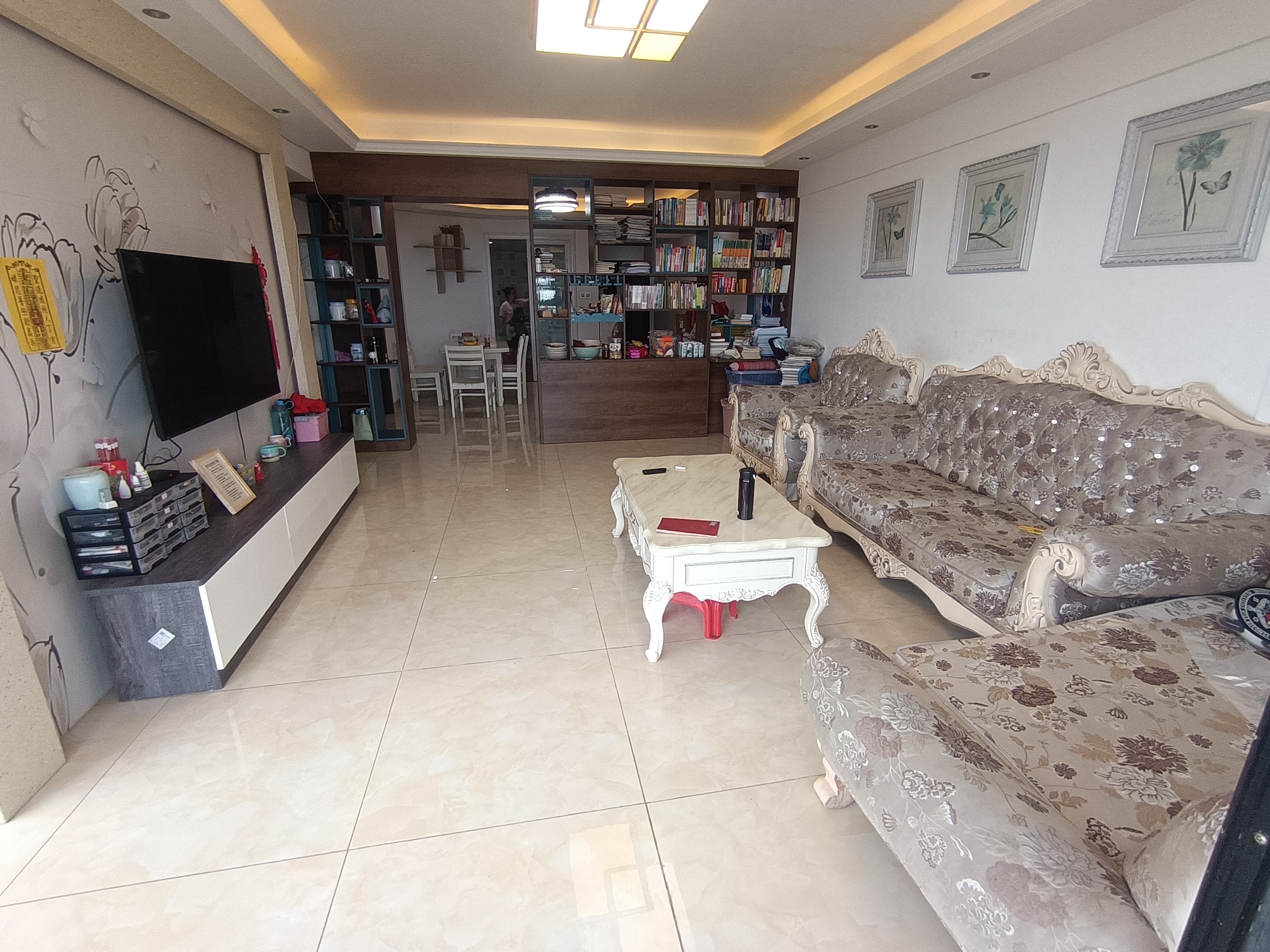 瀛寰名仕苑 3室2厅2卫 210.0万 瀛寰名仕苑 3室2厅2卫 210.0万室内图