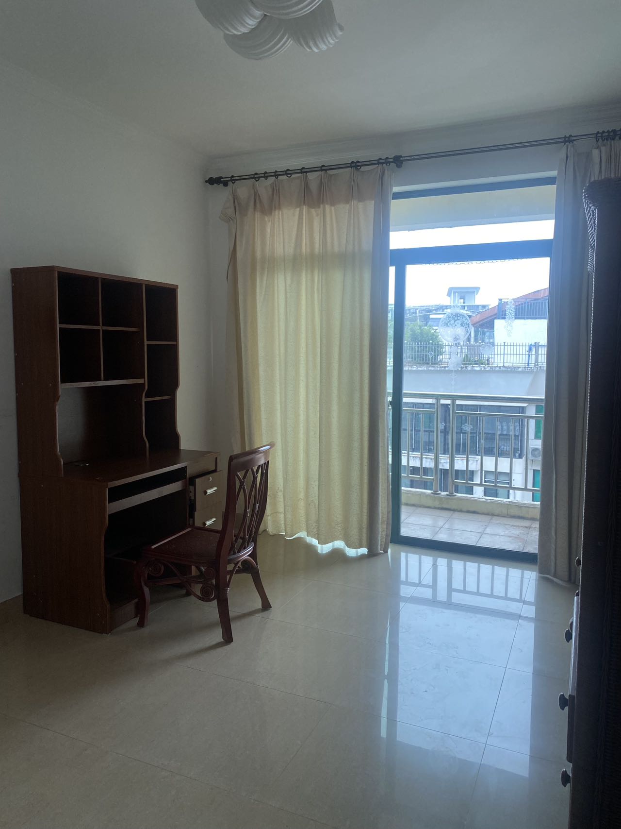 一品水苑 4室2厅2卫 288.0万 一品水苑 4室2厅2卫 288.0万室内图