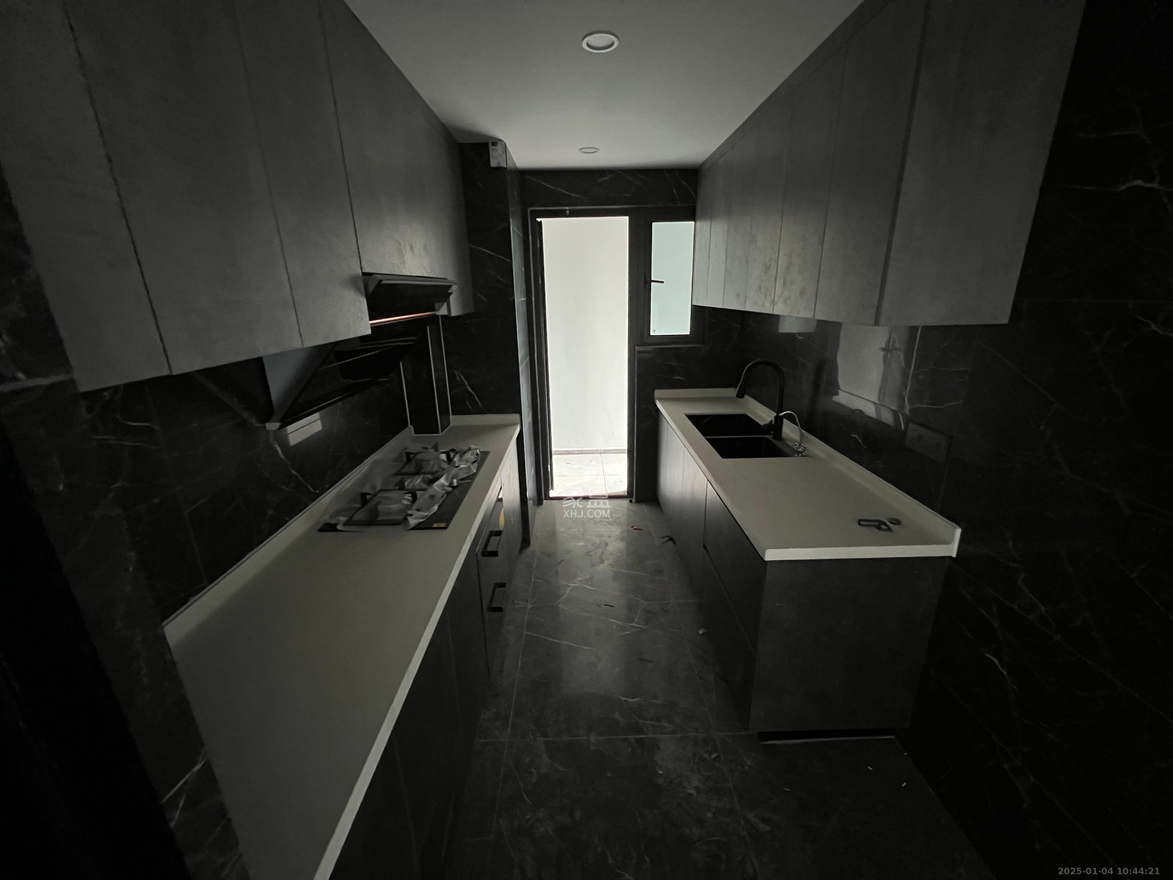 绿地麓云国际一期 3室2厅2卫 4500.0元/月 绿地麓云国际一期 3室2厅2卫 4500.0元/月室内图