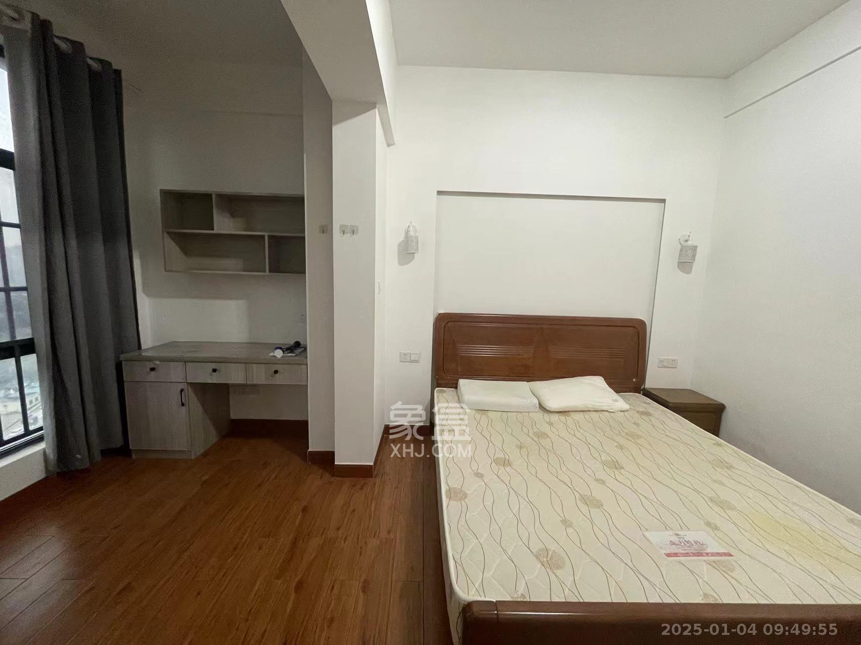 江南华府  2室2厅1卫   2200.00元/月室内图