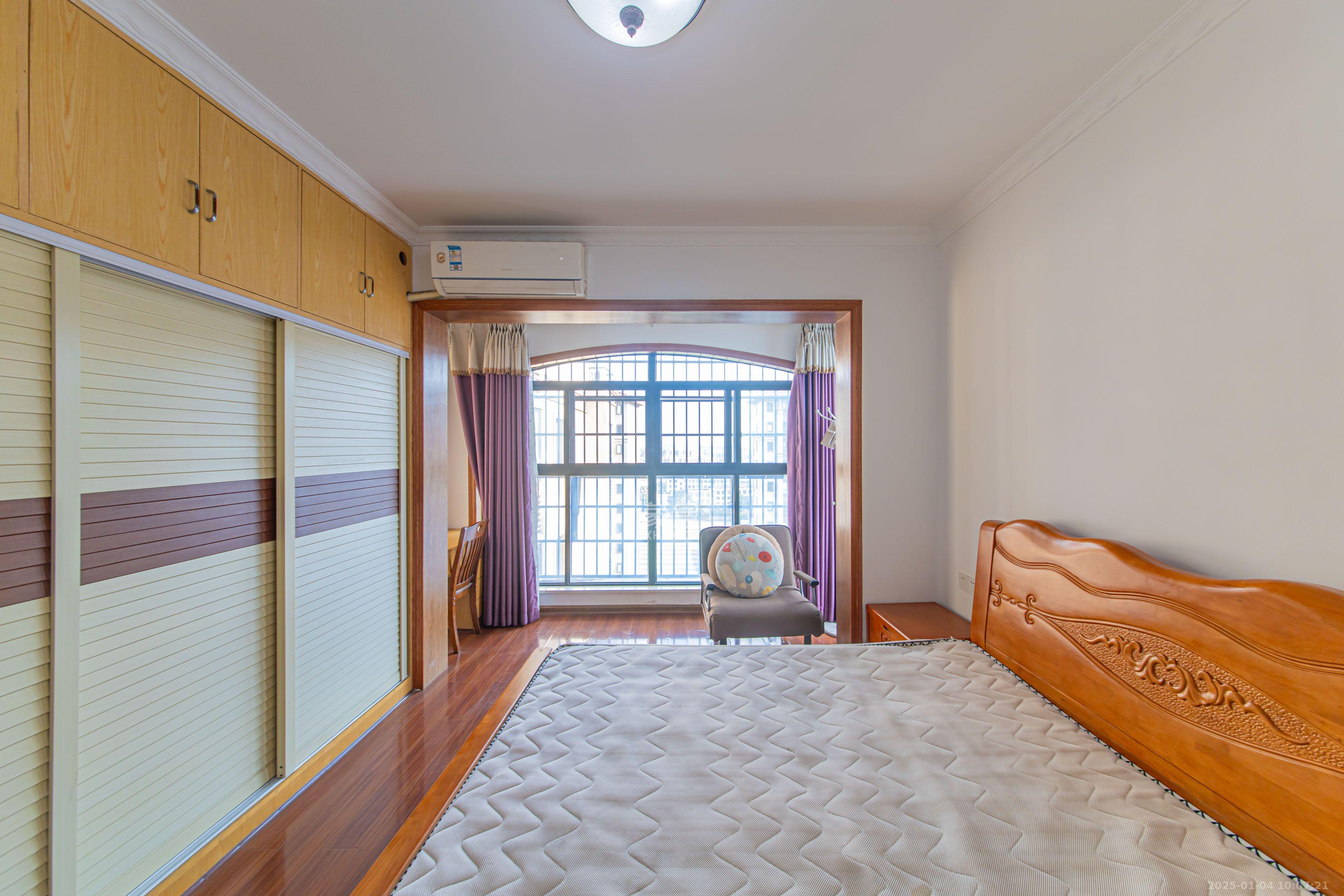 中建芙蓉嘉苑  3室2厅2卫   2600.00元/月室内图