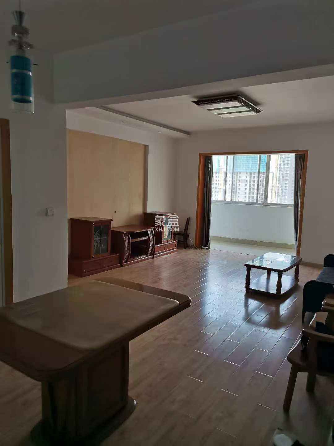 昌富城上城  3室2厅2卫    1500.0元/月 昌富城上城  3室2厅2卫    1500.0元/月室内图1