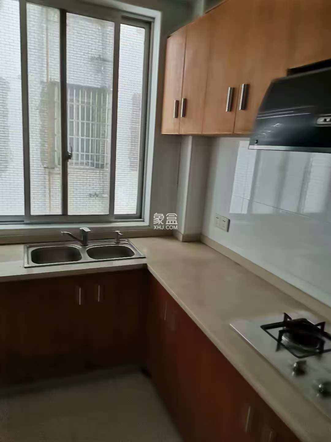 昌富城上城  3室2厅2卫    1500.0元/月 昌富城上城  3室2厅2卫    1500.0元/月室内图