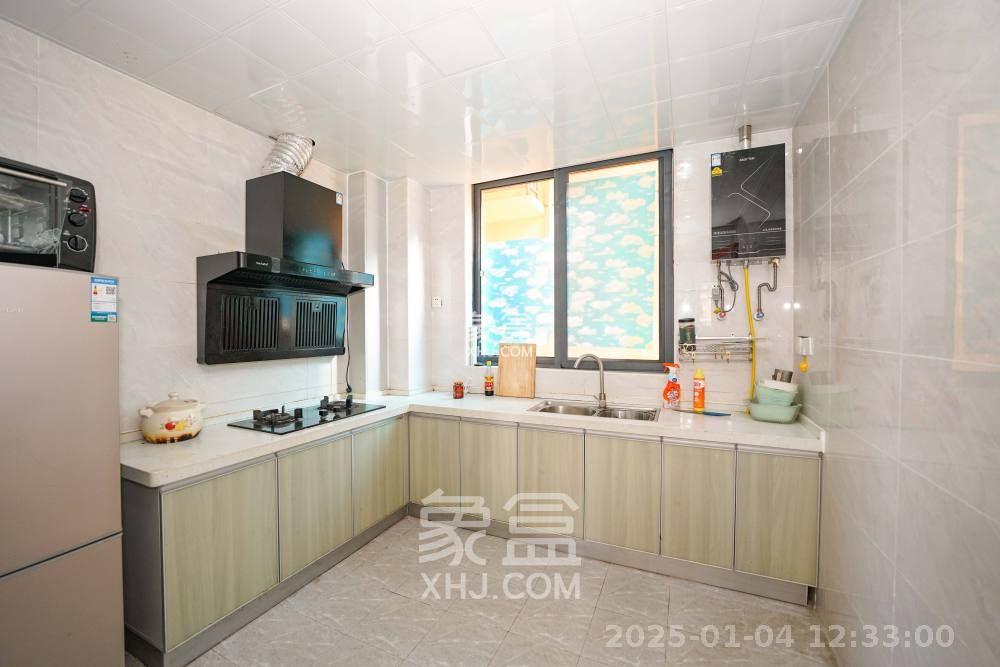 鸿运佳苑  3室2厅1卫   2600.00元/月室内图