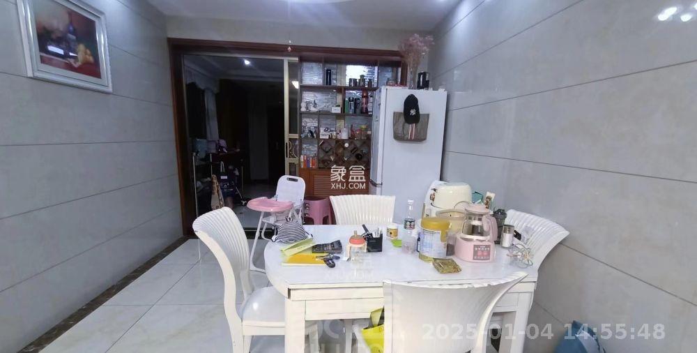 荷塘嘉苑 3室2厅2卫 1600.0元/月 荷塘嘉苑 3室2厅2卫 1600.0元/月室内图