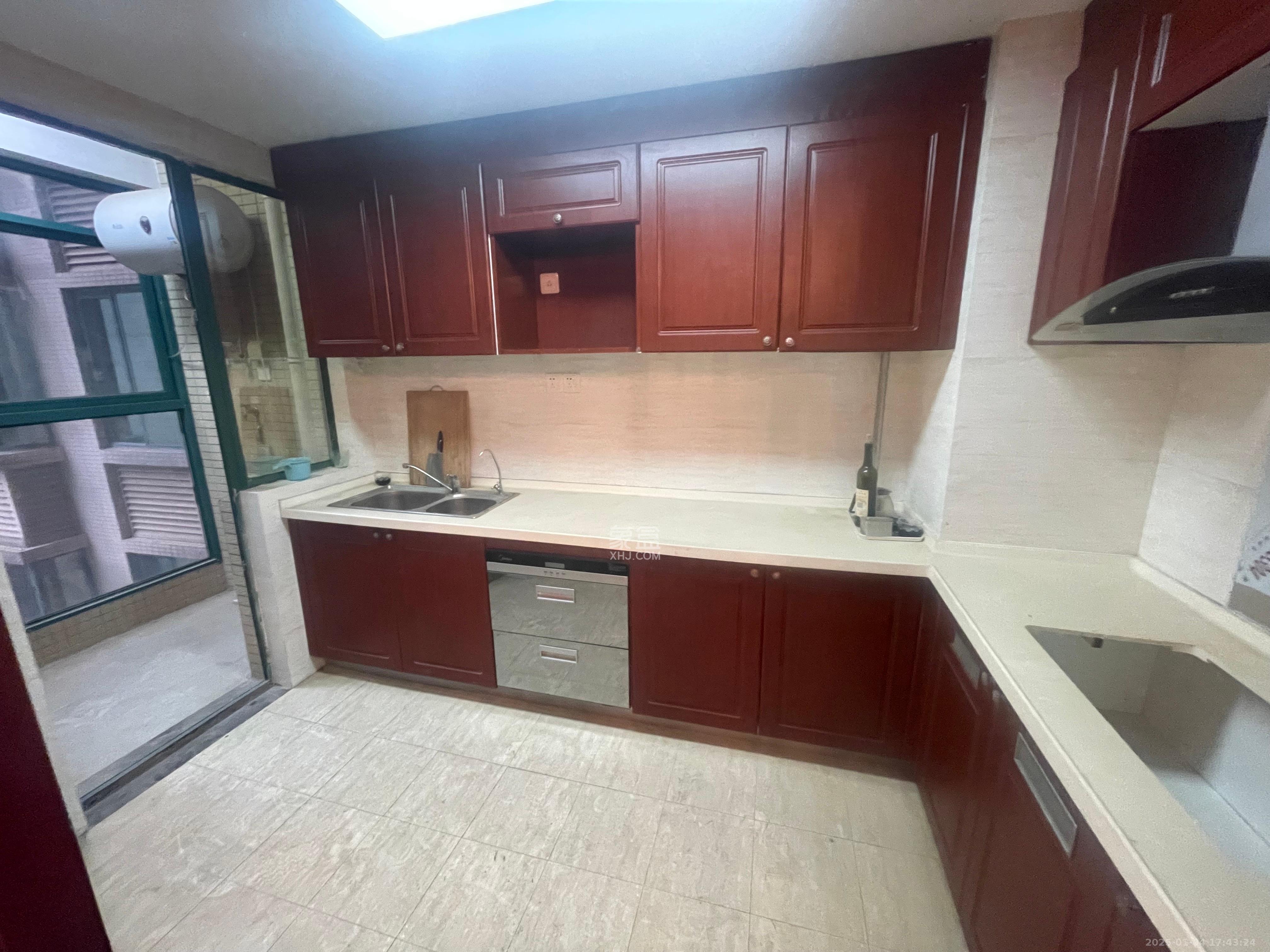 富基世纪公园 3室2厅2卫 1600.0元/月 富基世纪公园 3室2厅2卫 1600.0元/月室内图