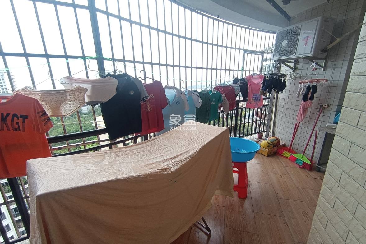 瀛寰名仕苑 3室2厅2卫 210.0万 瀛寰名仕苑 3室2厅2卫 210.0万室内图