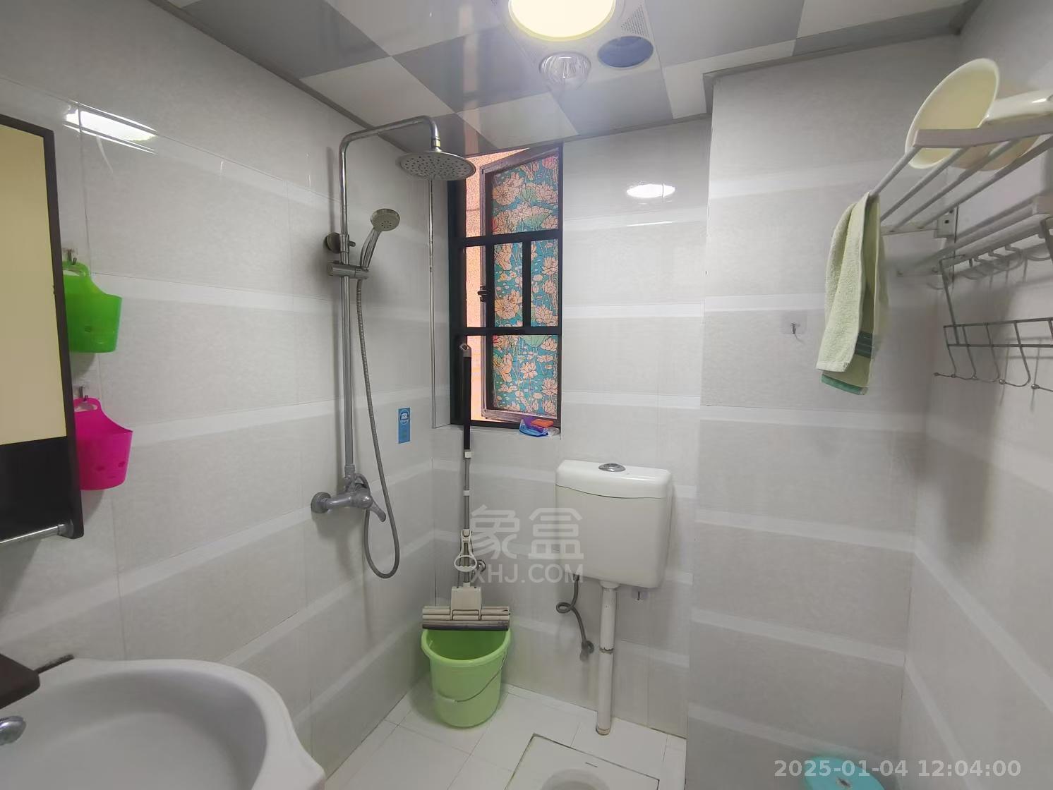 华晨御园 2室2厅1卫 1800.0元/月 华晨御园 2室2厅1卫 1800.0元/月室内图