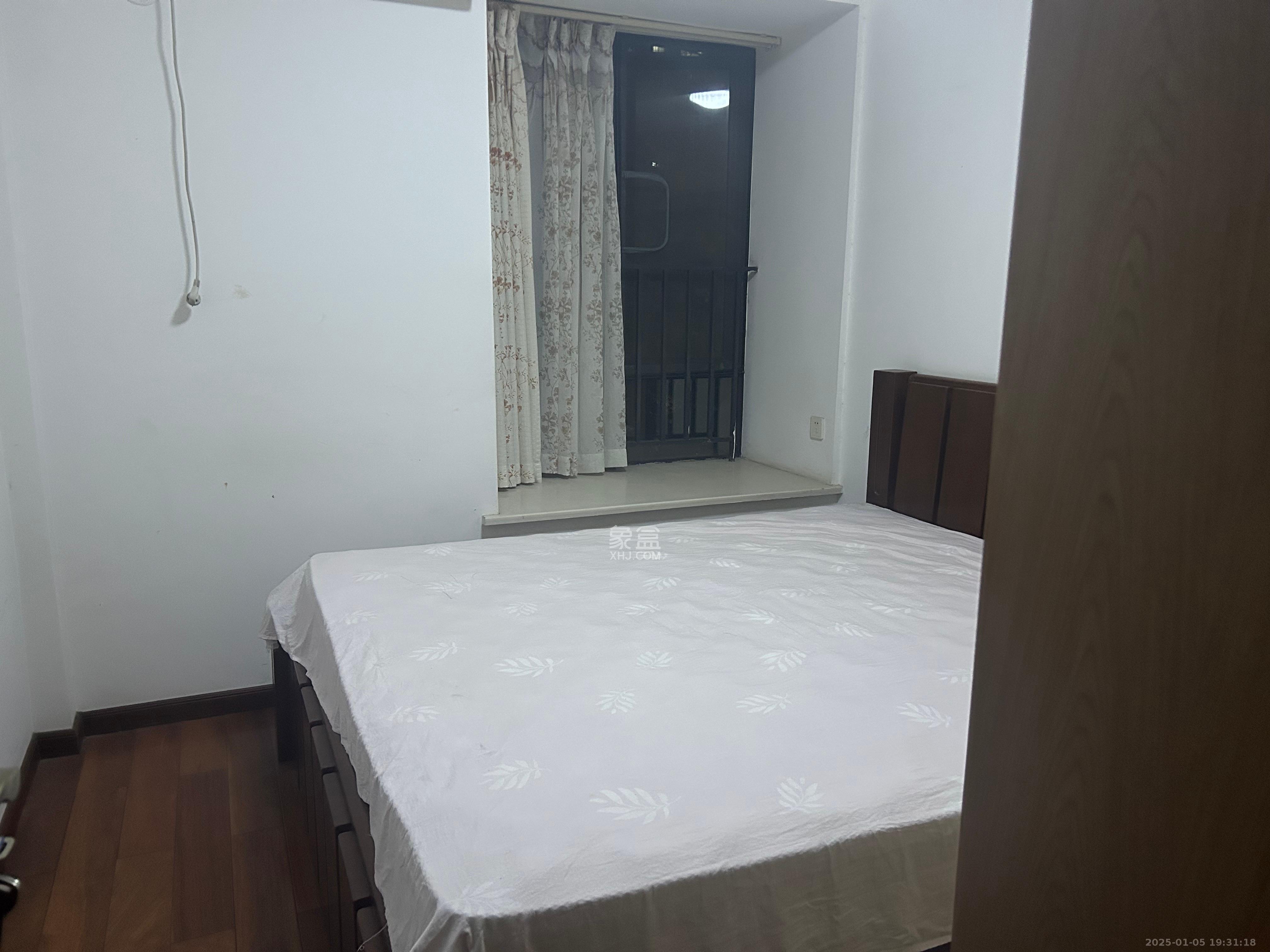 华润凤凰城一期 4室2厅2卫 2600.0元/月 华润凤凰城一期 4室2厅2卫 2600.0元/月室内图