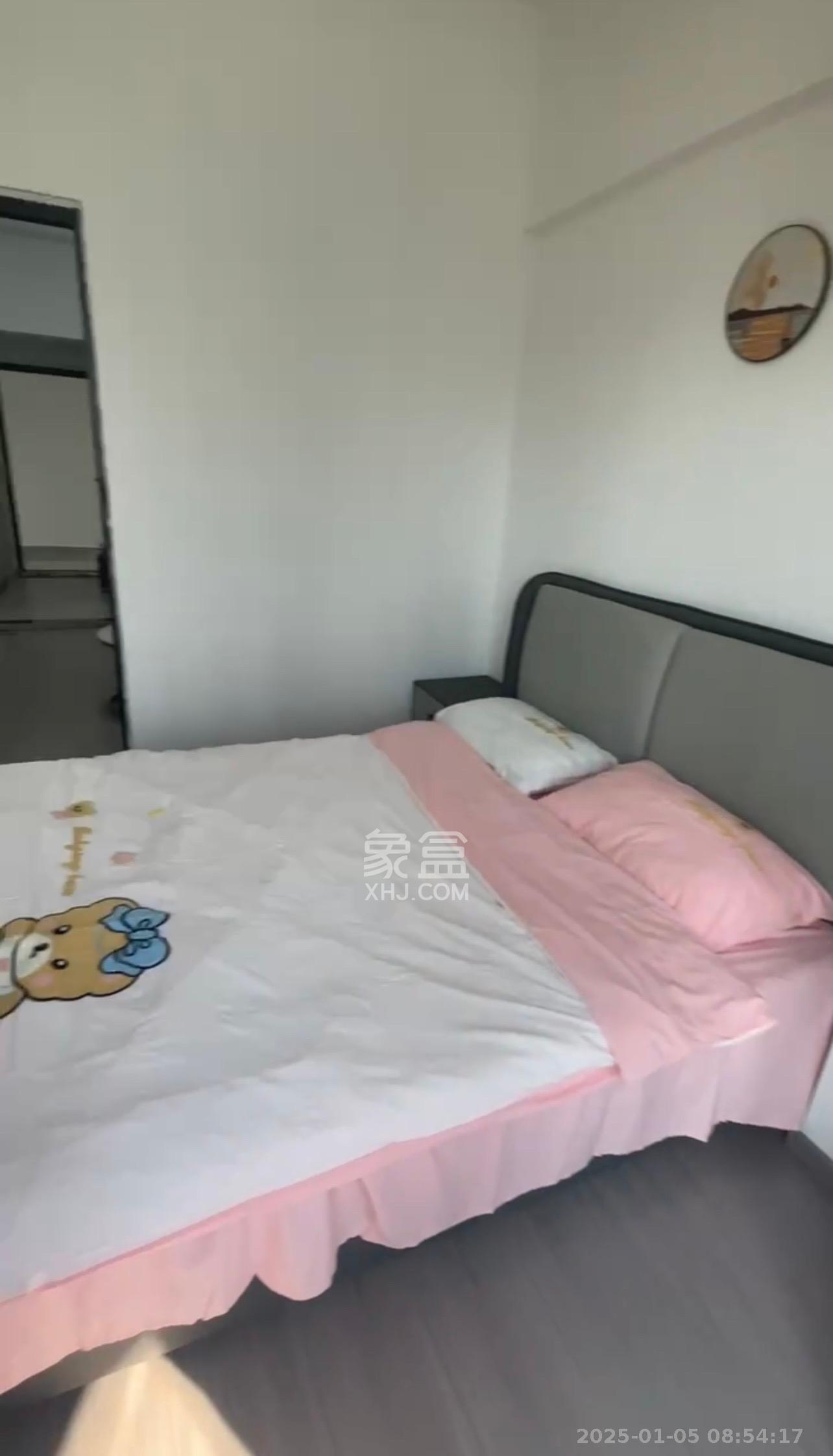 麓谷新干线  1室1厅1卫   1600.00元/月室内图