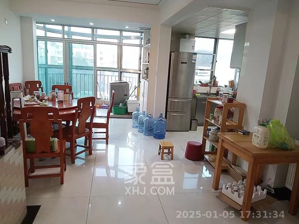 咸嘉新村嘉华苑  4室3厅2卫   3600.00元/月
