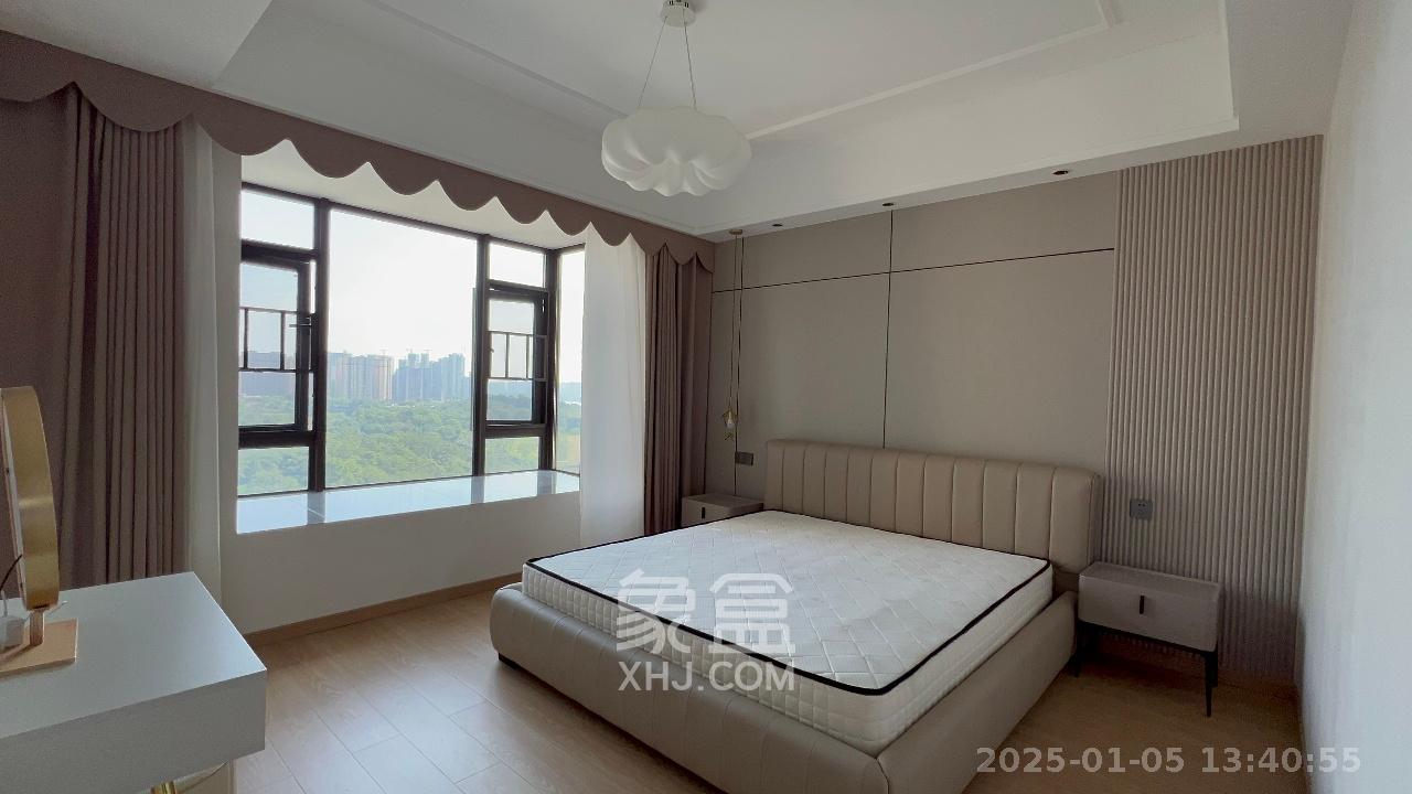 中建江山壹号  5室2厅2卫   15800.00元/月室内图