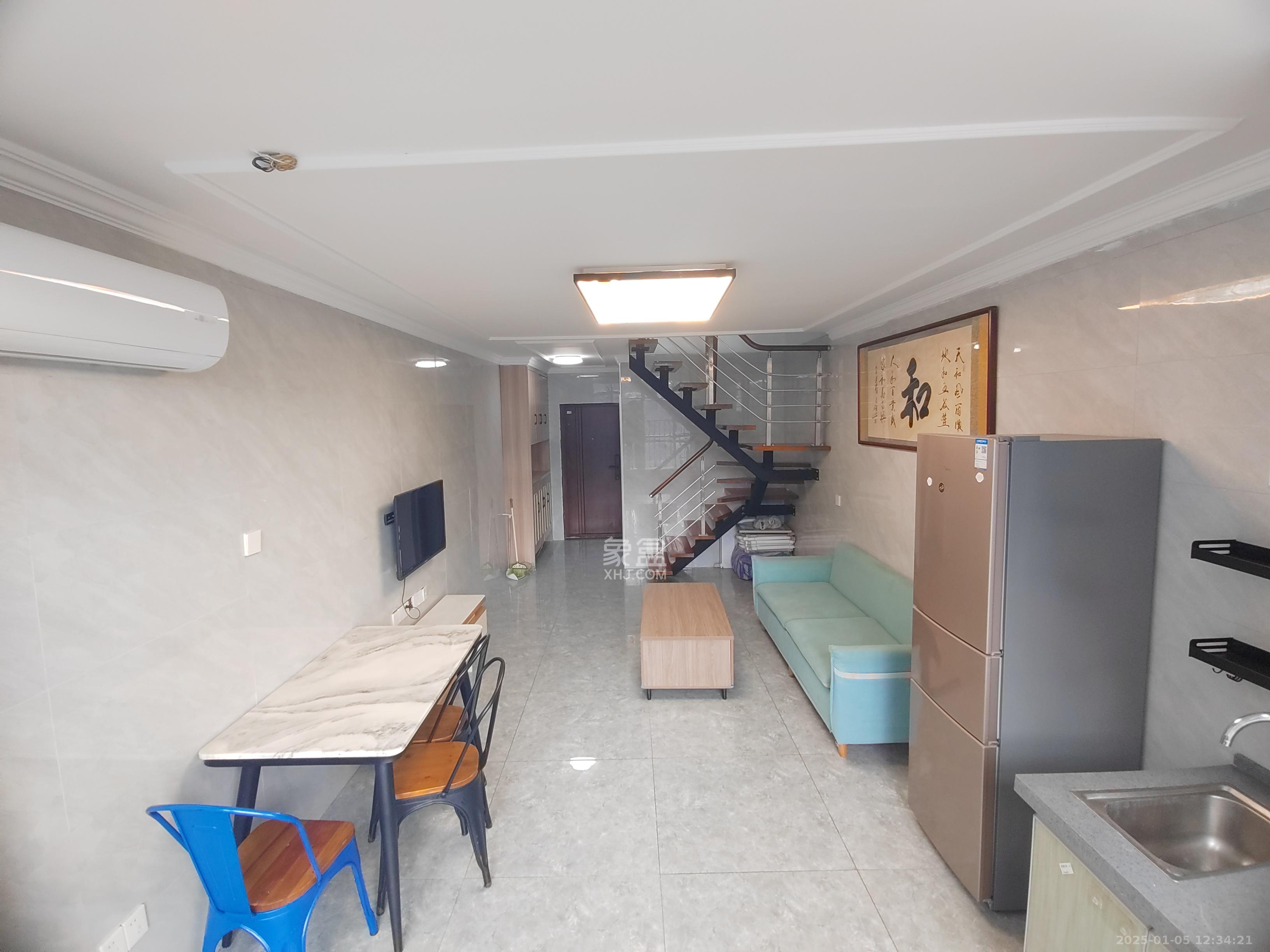 麓江春  2室2厅2卫   2200.00元/月室内图