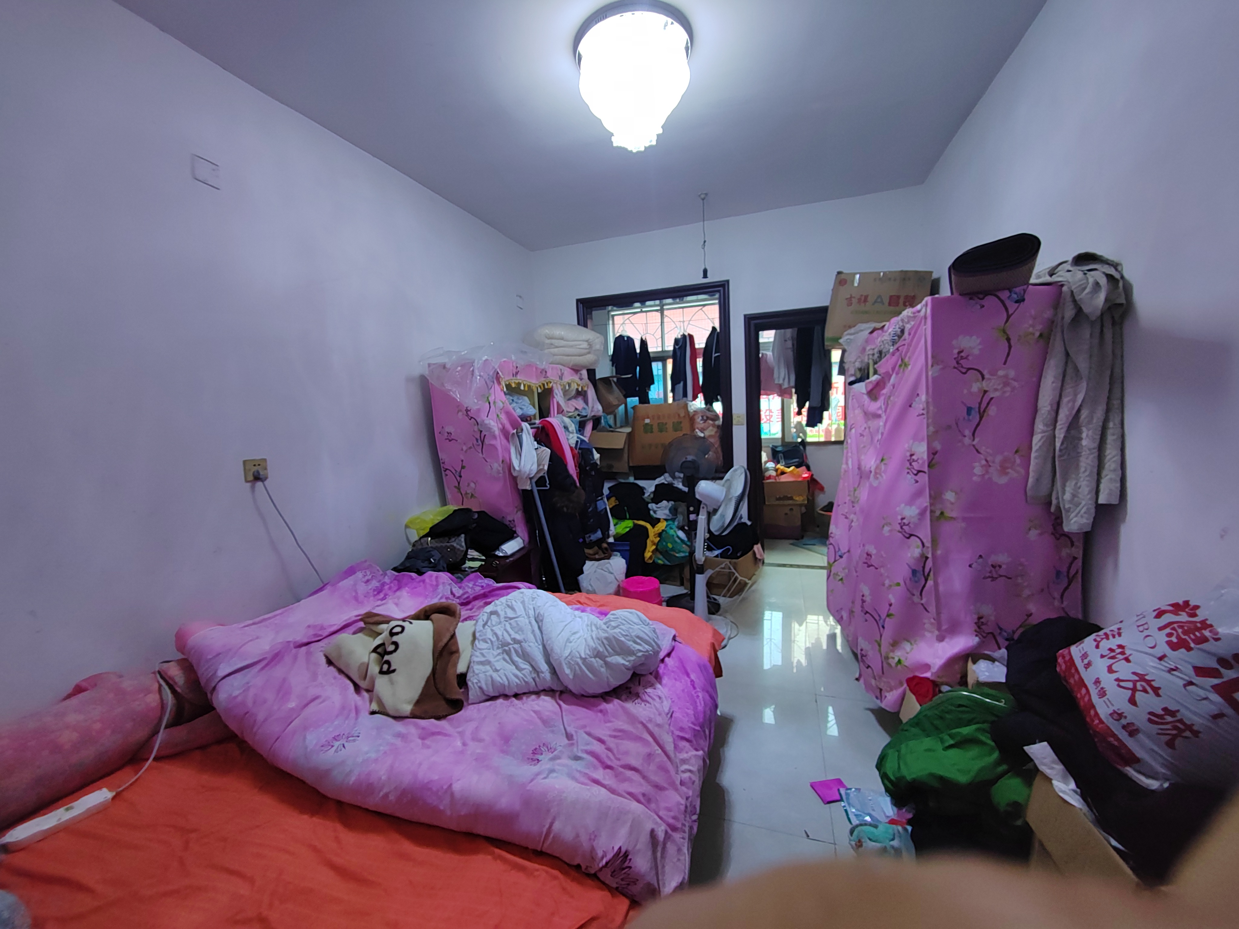 育财农贸市场（民营市场）  3室2厅1卫    900.0元/月