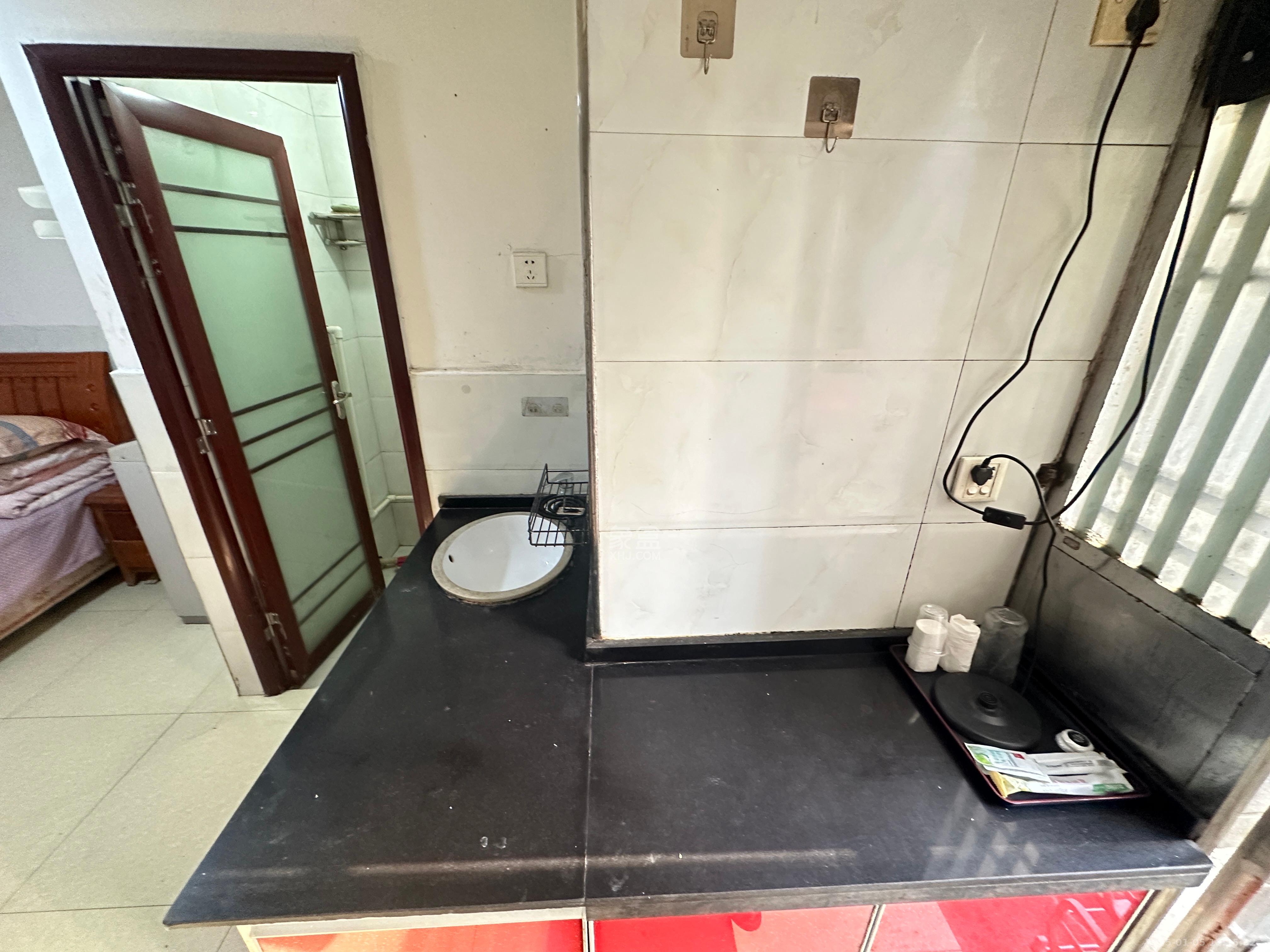 雄海花园 1室1厅1卫 1080.0元/月 雄海花园 1室1厅1卫 1080.0元/月室内图