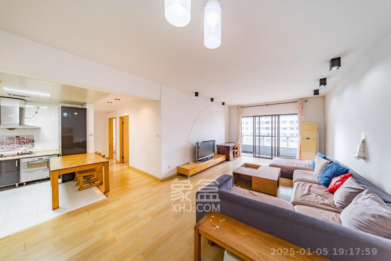 阳光100一期、四五期 2室2厅1卫 2400.0元/月 阳光100一期、四五期 2室2厅1卫 2400.0元/月室内图