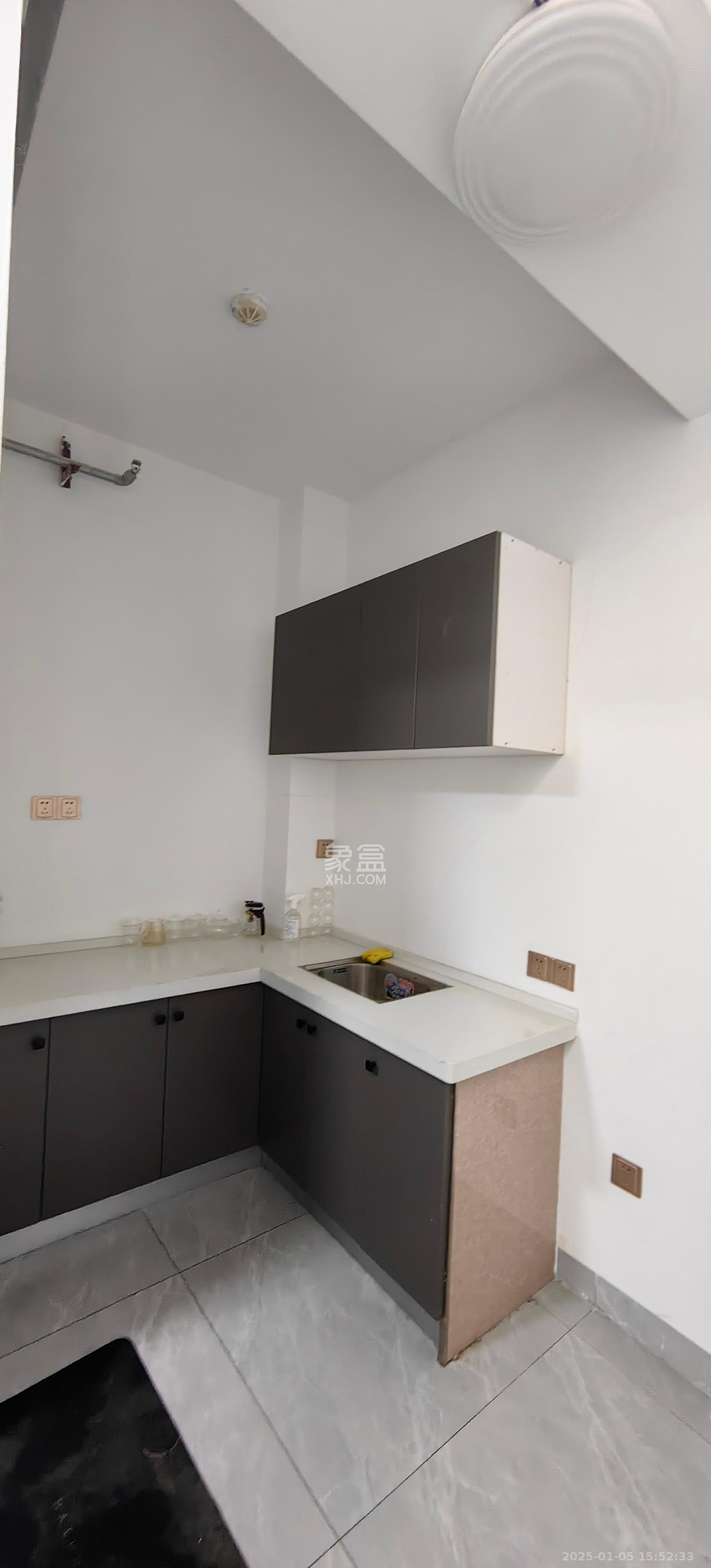 复地星光天地 1室1厅1卫 4600.0元/月 复地星光天地 1室1厅1卫 4600.0元/月室内图