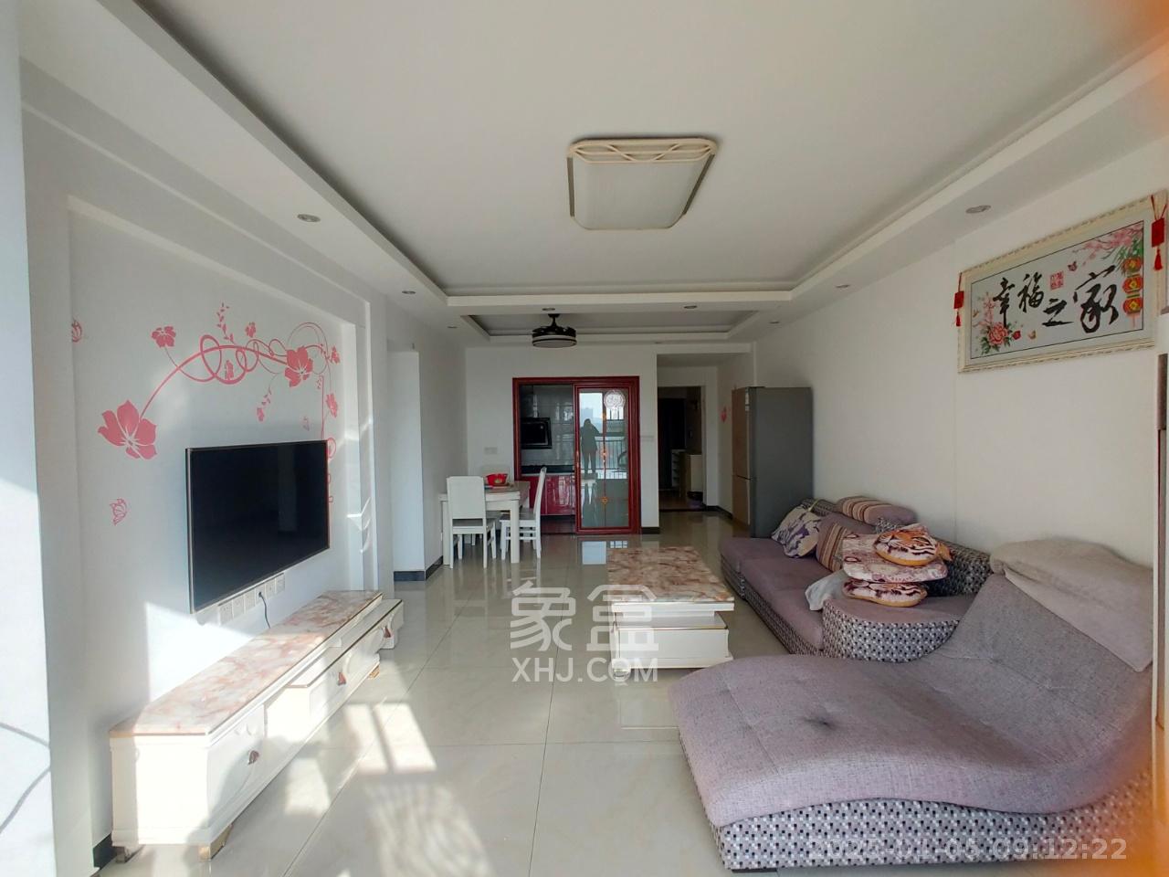 紫鑫御湖湾  3室2厅2卫    1800.0元/月室内图