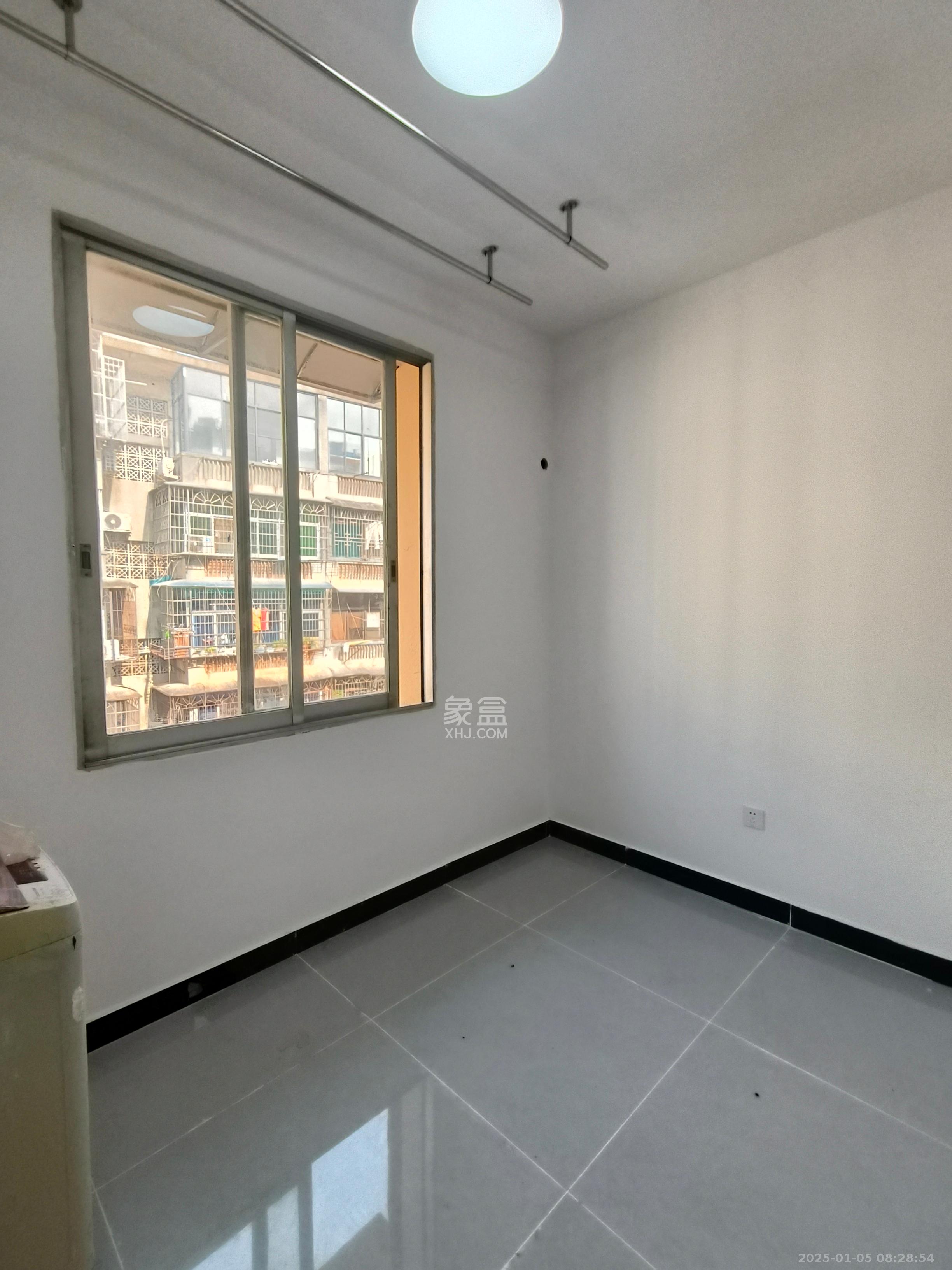城建科研所宿舍  5室1厅1卫   3200.00元/月室内图