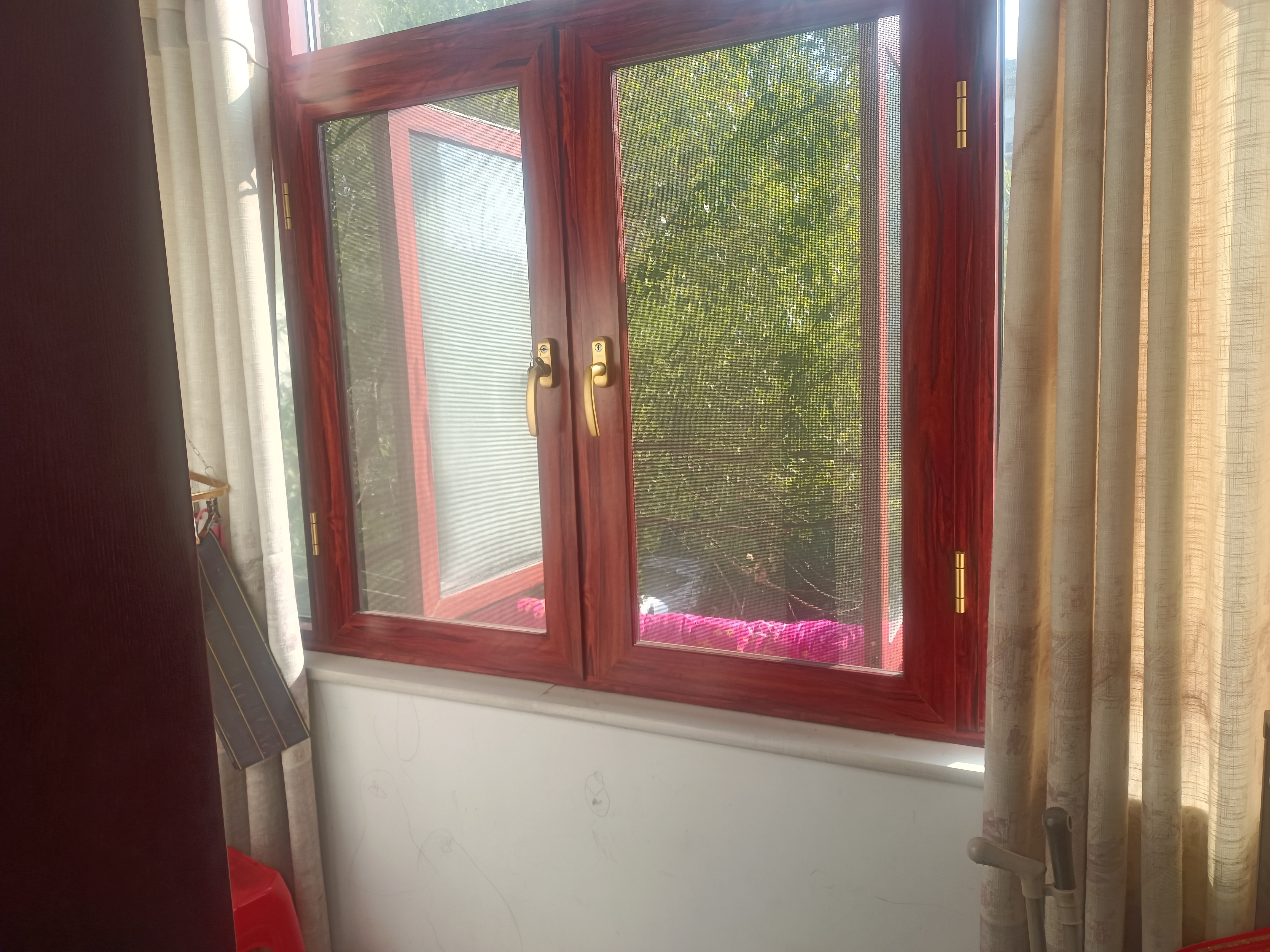 电力局家属楼  3室2厅1卫    49.8万客厅