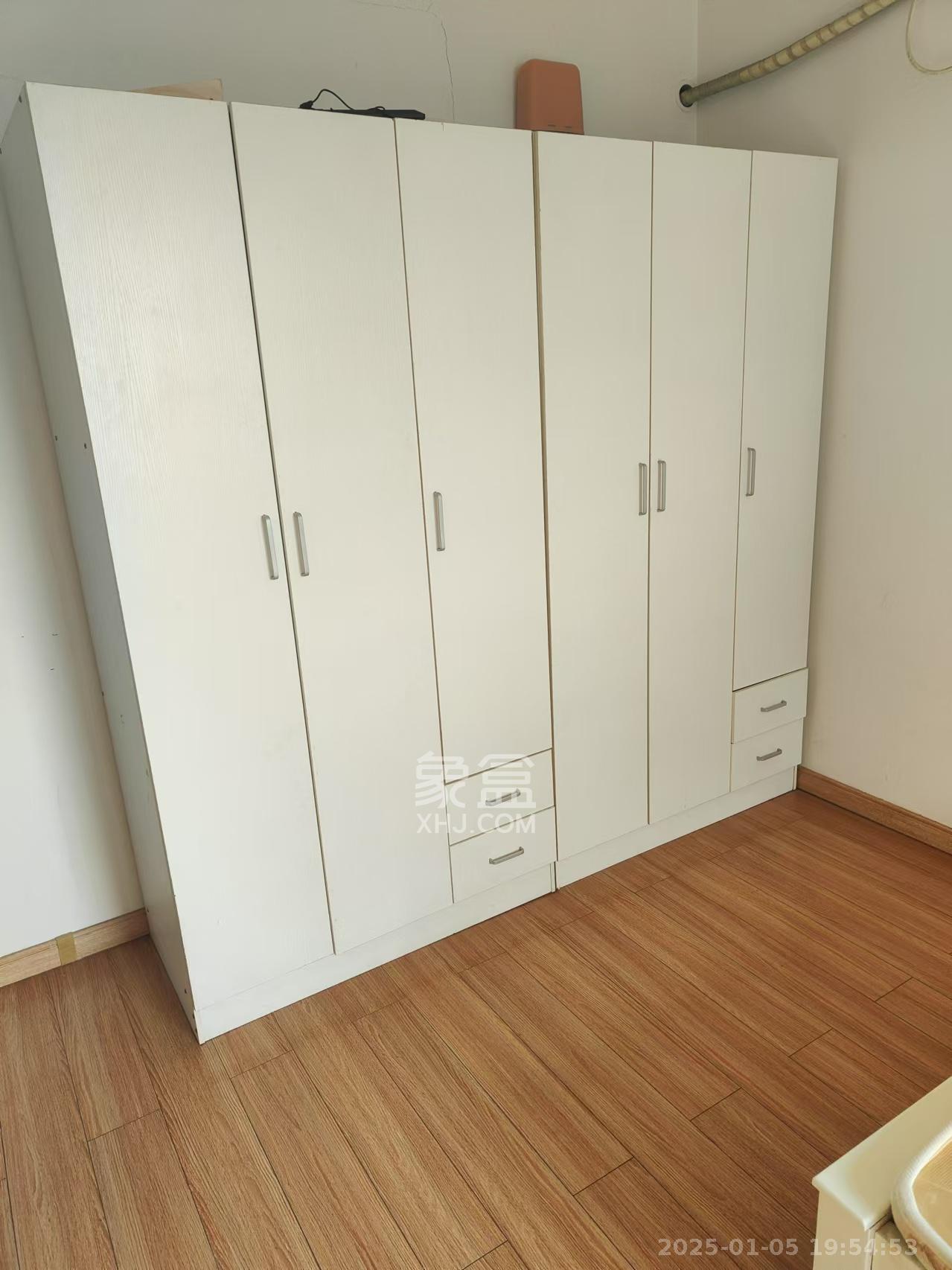 万科魅力之城  3室2厅2卫   2500.00元/月室内图