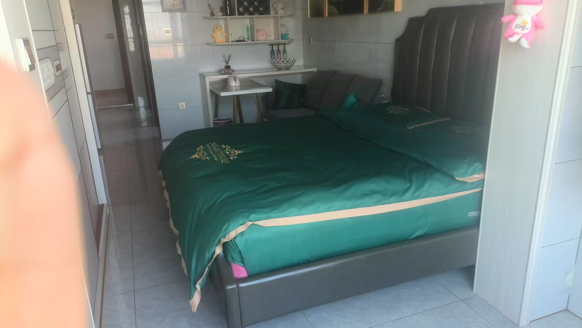 湘运大厦  1室1厅1卫    1400.0元/月 湘运大厦  1室1厅1卫    1400.0元/月室内图