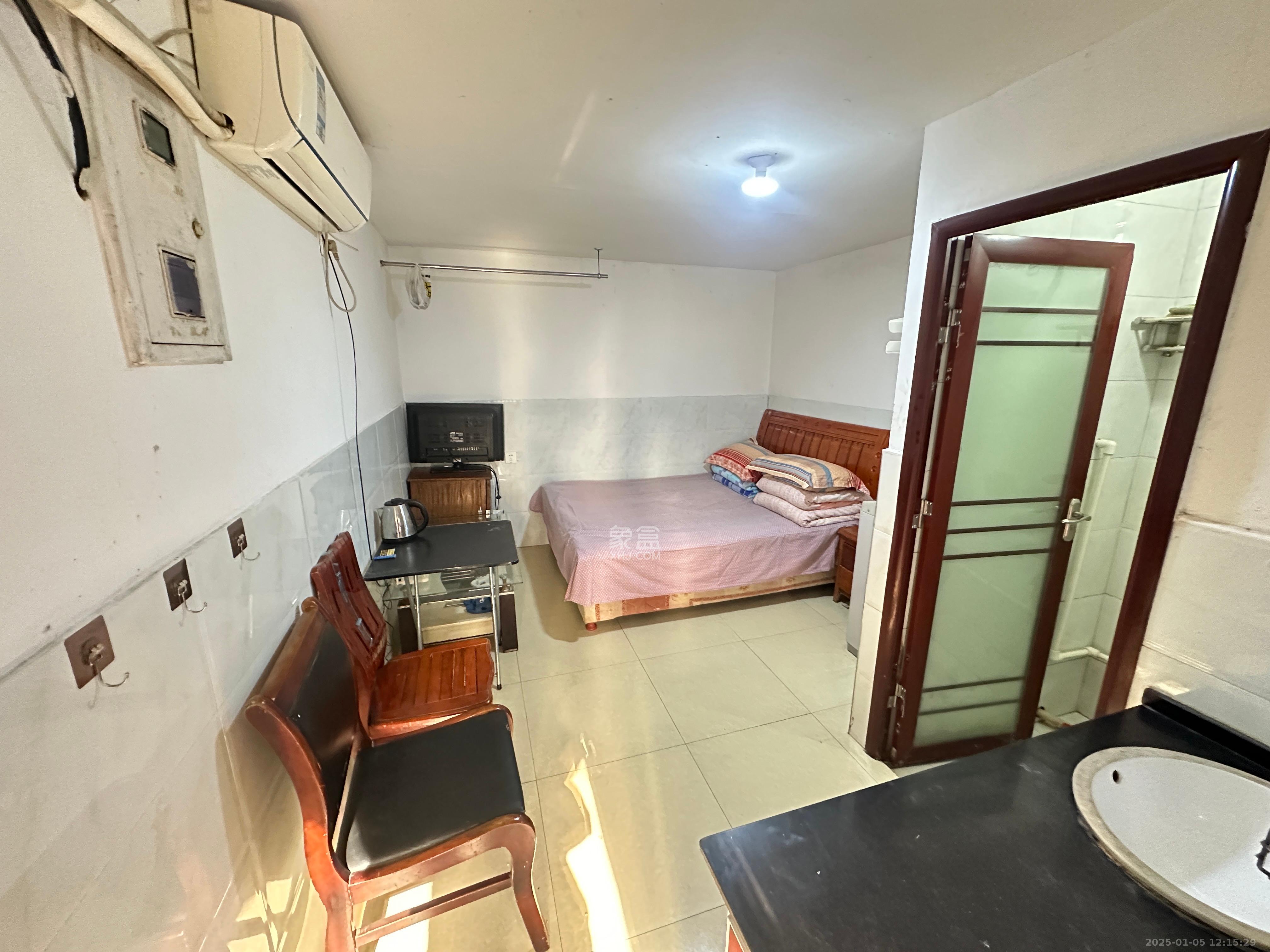 雄海花园 1室1厅1卫 1080.0元/月 雄海花园 1室1厅1卫 1080.0元/月室内图