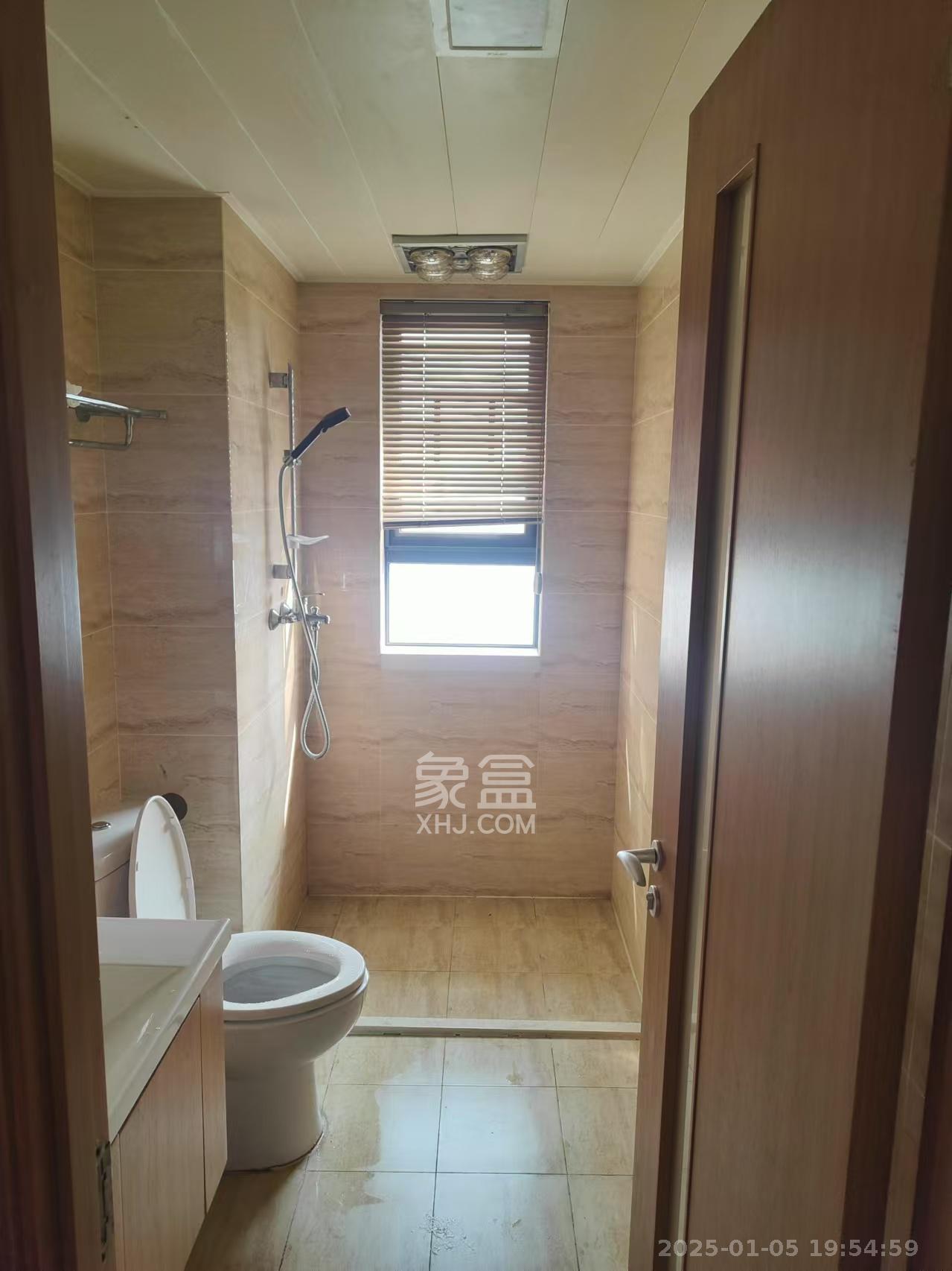 万科魅力之城 3室2厅2卫 2500.0元/月 万科魅力之城 3室2厅2卫 2500.0元/月室内图