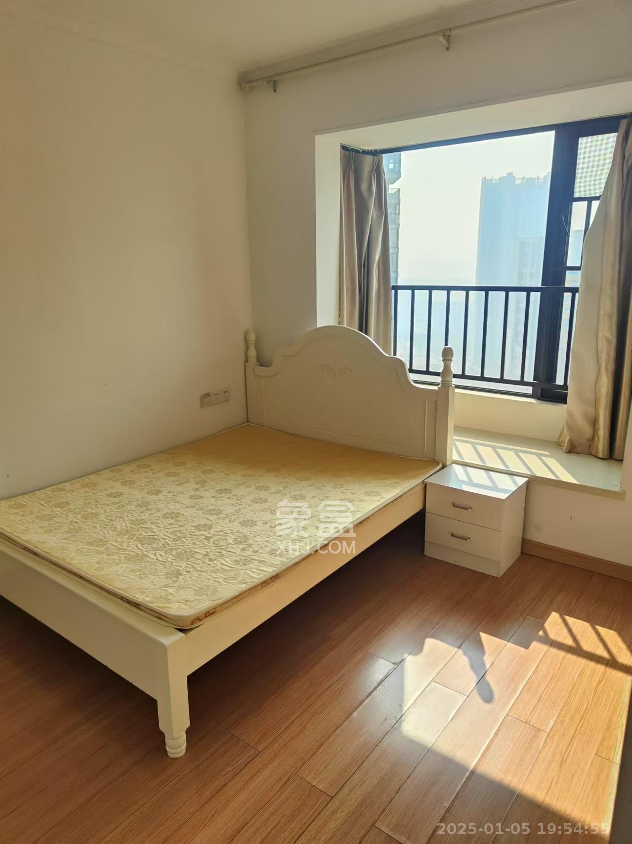 万科魅力之城 3室2厅2卫 2500.0元/月 万科魅力之城 3室2厅2卫 2500.0元/月室内图