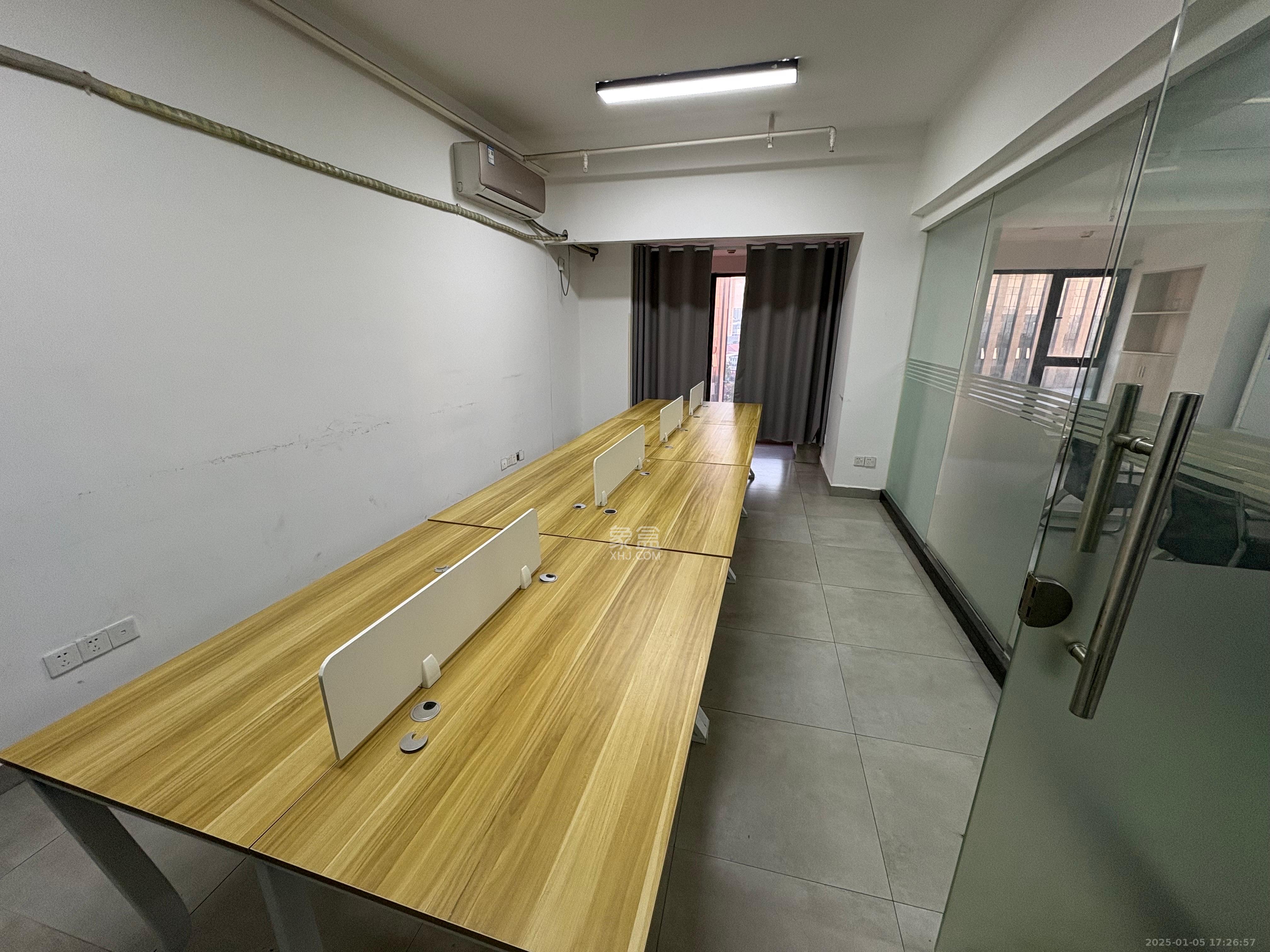 高升时代广场(冠铭商务中心) 1室2厅2卫 3500.0元/月 高升时代广场(冠铭商务中心) 1室2厅2卫 3500.0元/月室内图