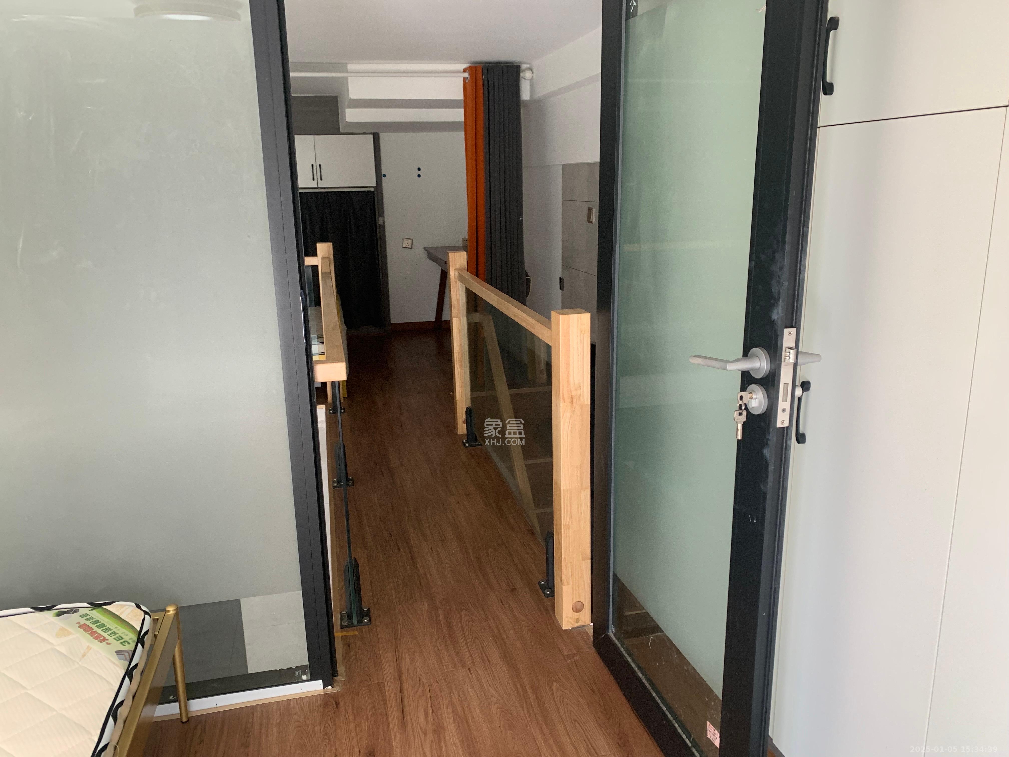 荣盛花语书苑 2室1厅1卫 2600.0元/月 荣盛花语书苑 2室1厅1卫 2600.0元/月室内图