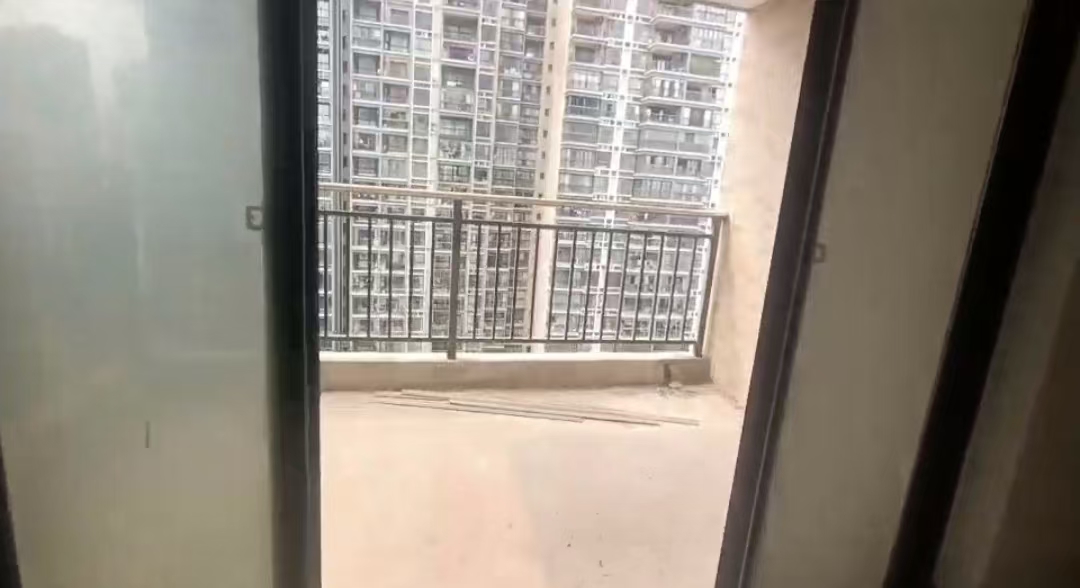 环强御景湾  3室2厅2卫    180.0万 环强御景湾  3室2厅2卫    180.0万室内图