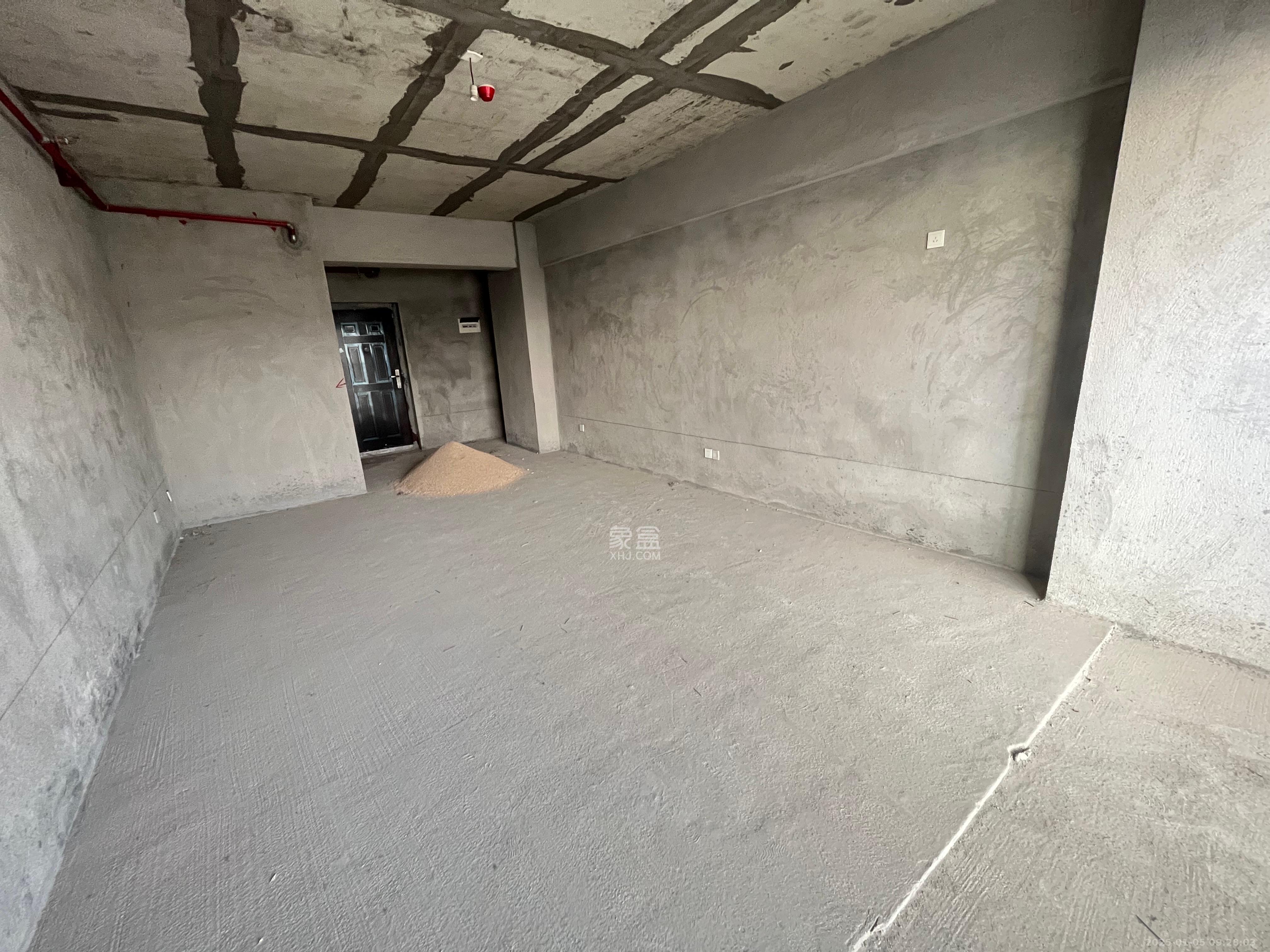 步行街大厦 1室1厅1卫 29.8万 步行街大厦 1室1厅1卫 29.8万客厅