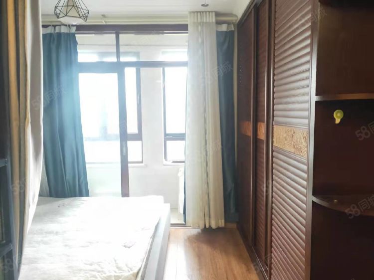 怡河园 1室1厅1卫 1600.0元/月 怡河园 1室1厅1卫 1600.0元/月室内图