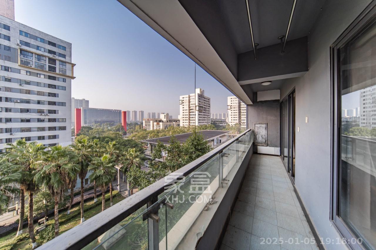 阳光100一期、四五期 2室2厅1卫 2400.0元/月 阳光100一期、四五期 2室2厅1卫 2400.0元/月室内图